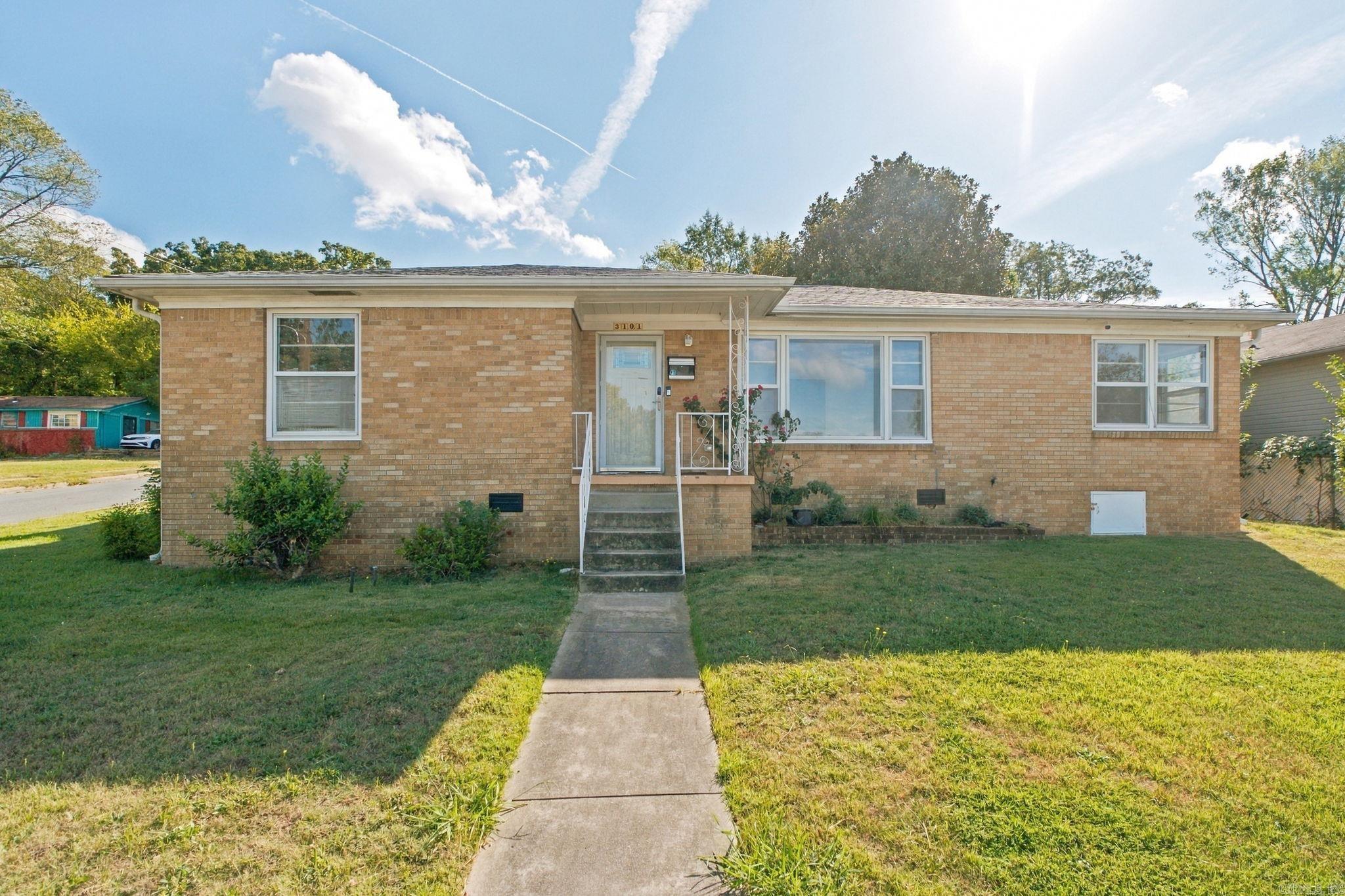3101 S Gaines Street — exterior
