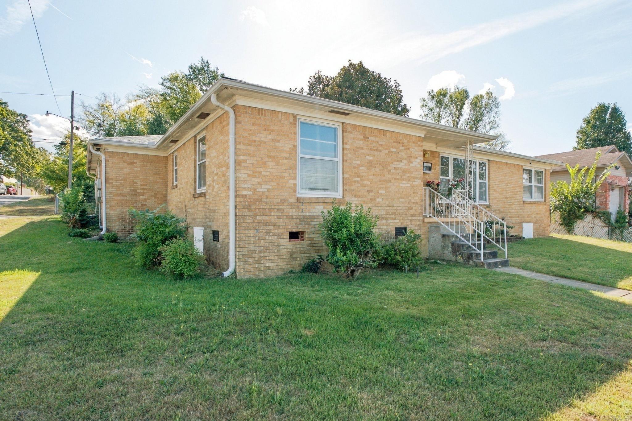3101 S Gaines Street — photo 3