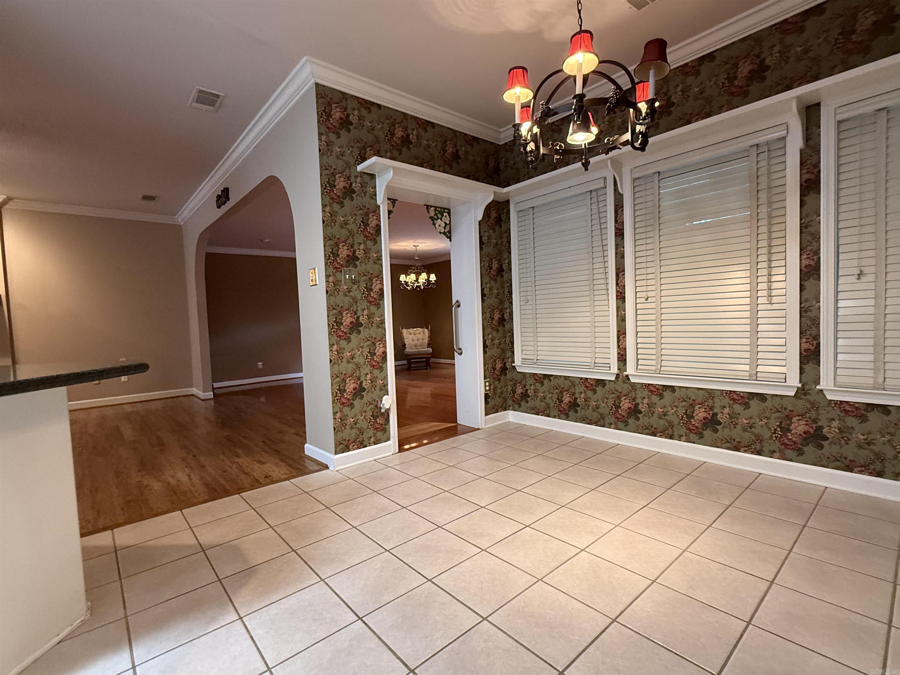 981 Colonial  Jacksonville, AR
