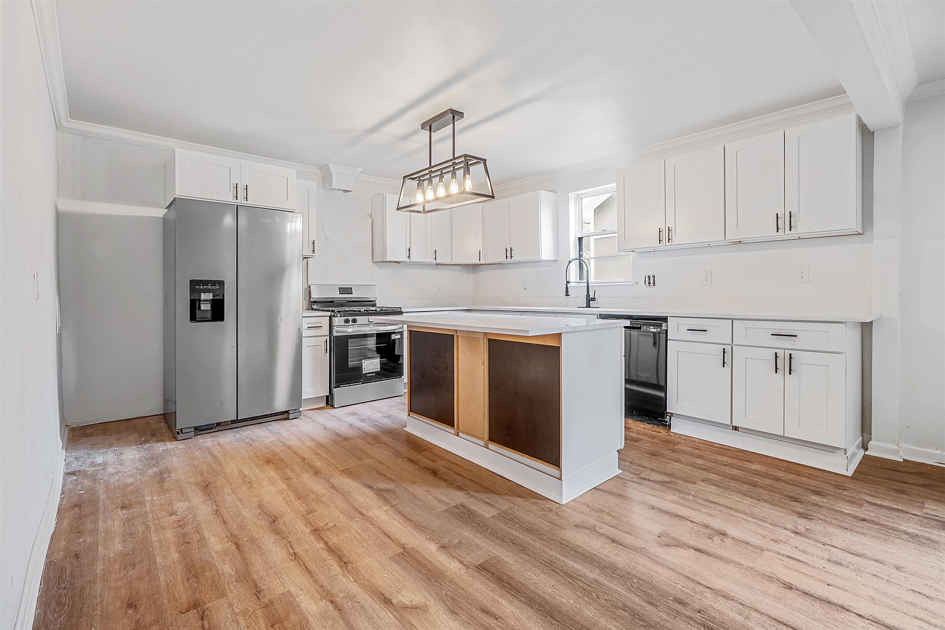 4322 W 17Th St  Little Rock, AR