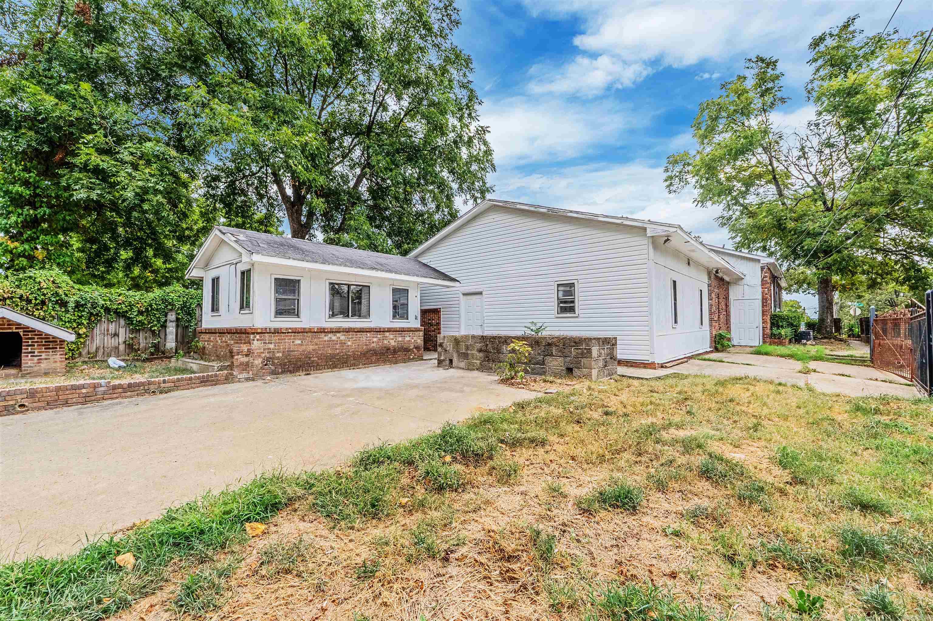 4322 W 17Th St  Little Rock, AR