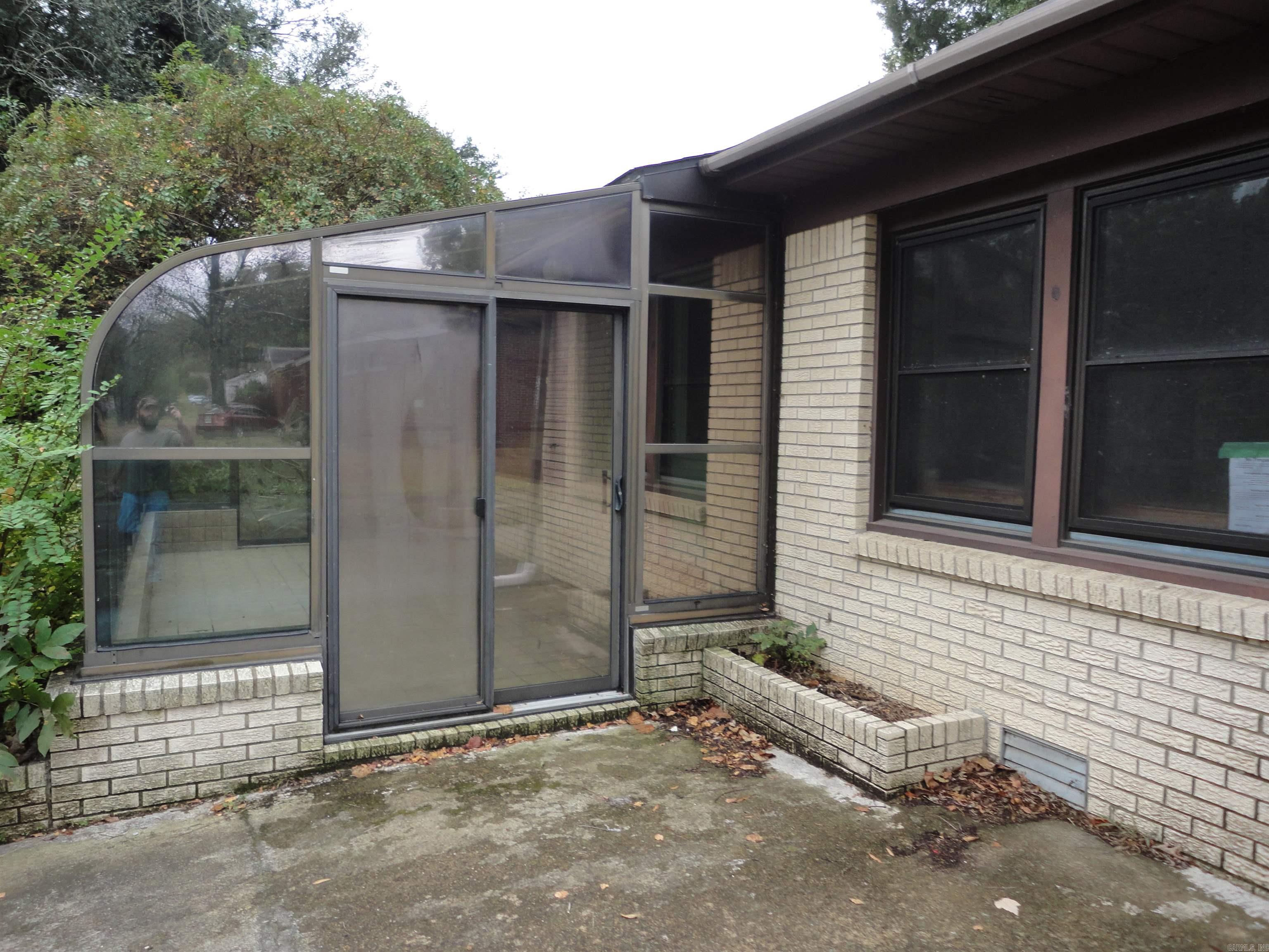 206 S Collison Avenue — photo 3