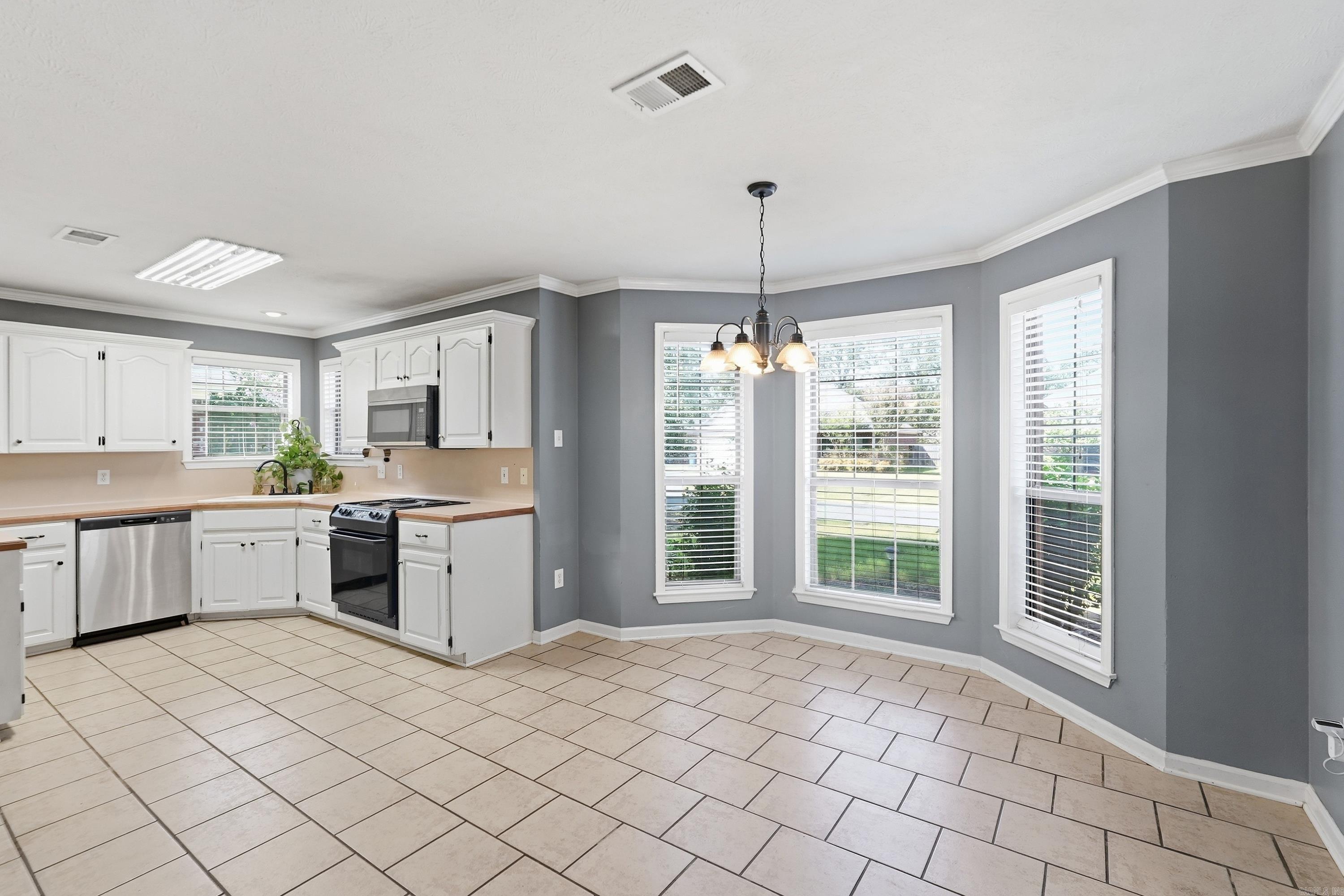 2145 Dillard Drive — photo 4