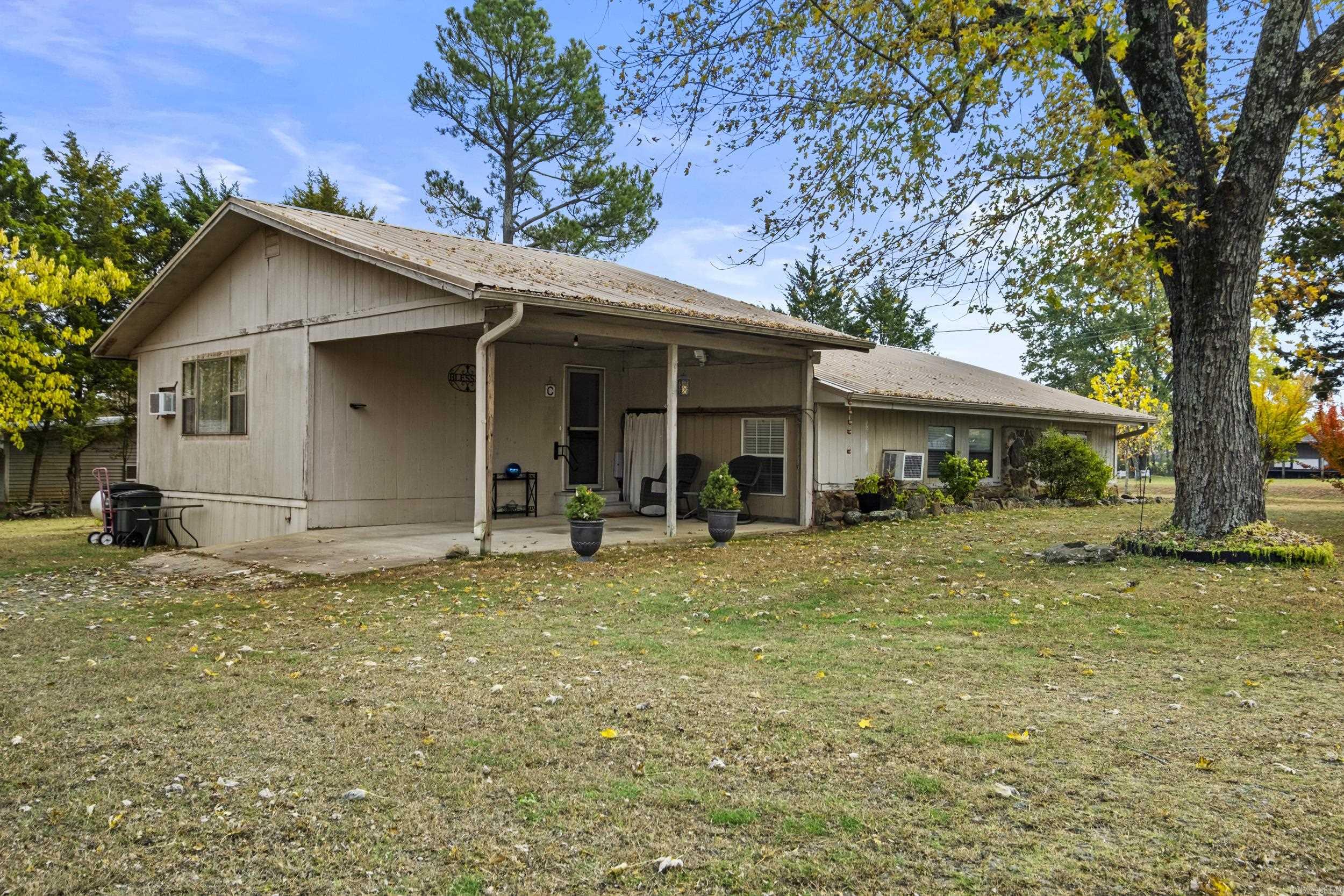 4 Persimmon Ln  Tumbling Shoals, AR