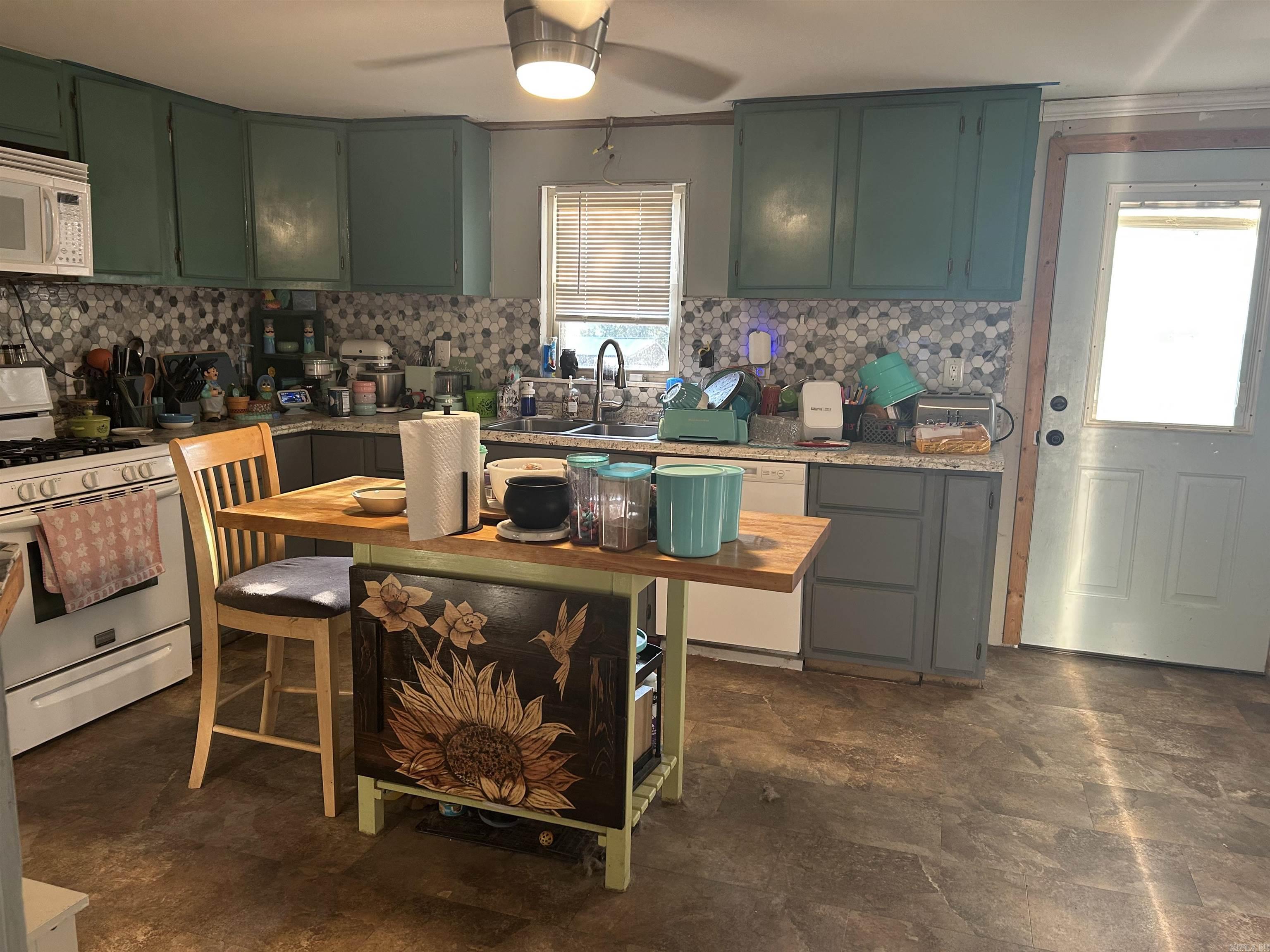 2225 Hwy 16 West  Clinton, AR