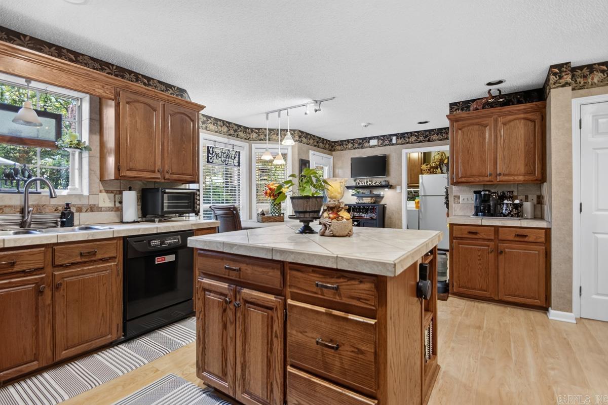 107 Little Creek  Sherwood, AR