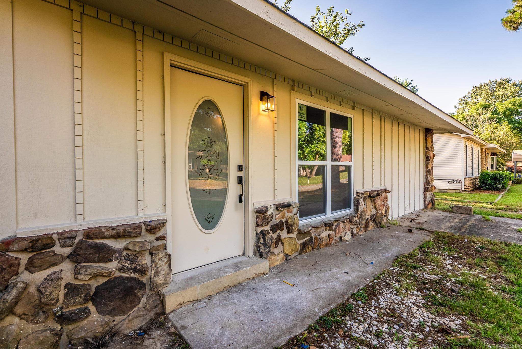 32 Ross Circle — photo 2