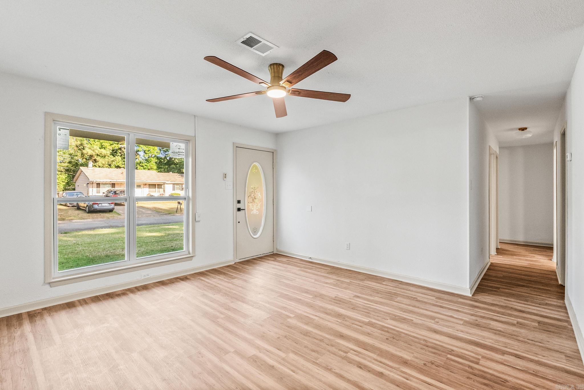32 Ross Circle — photo 4