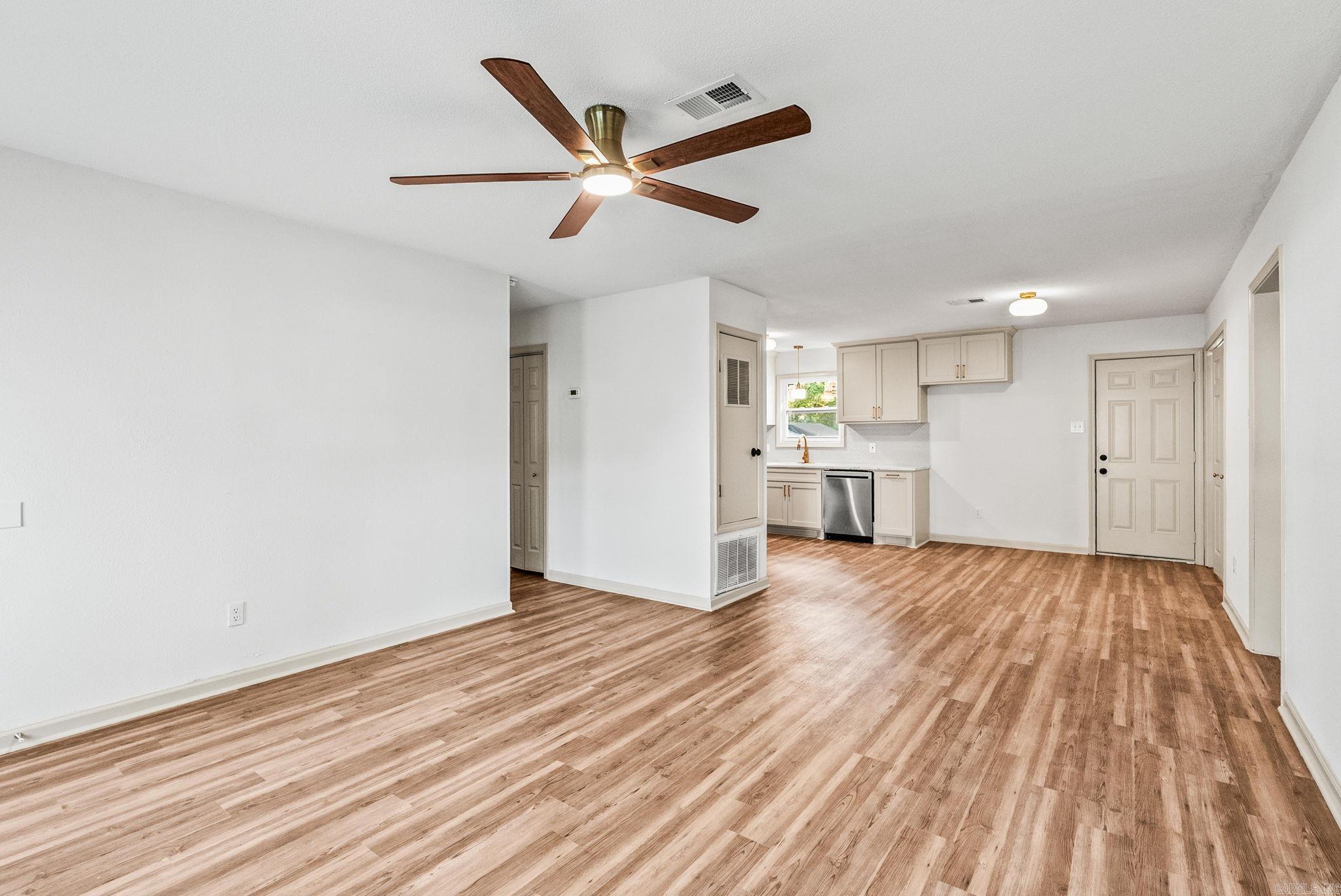32 Ross Circle — photo 5
