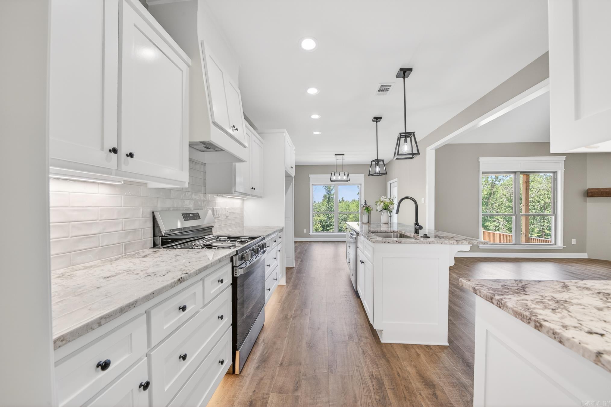 556 Valley Oak Drive Sherwood, AR 72120-0000