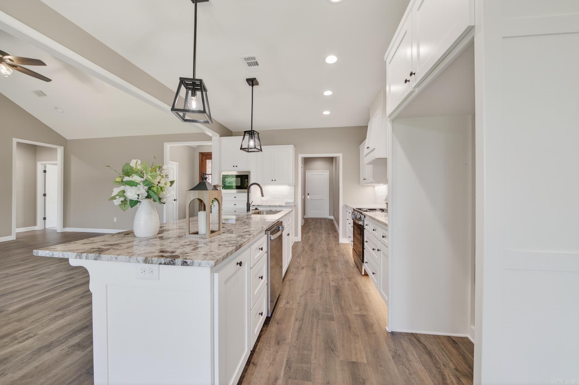 556 Valley Oak Drive Sherwood, AR 72120-0000