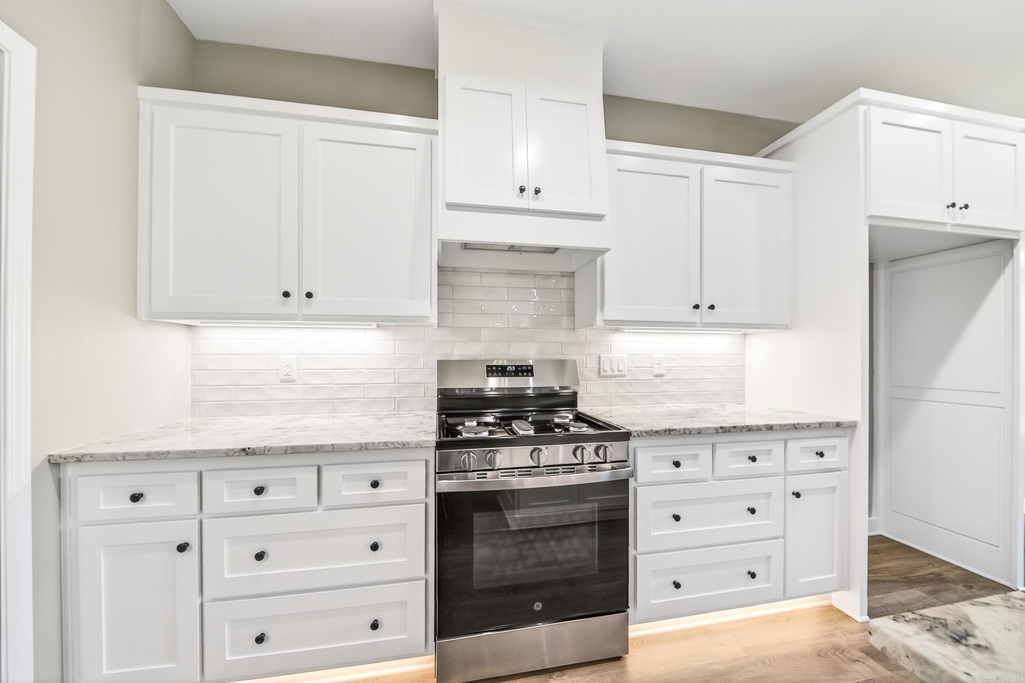 556 Valley Oak Drive Sherwood, AR 72120-0000