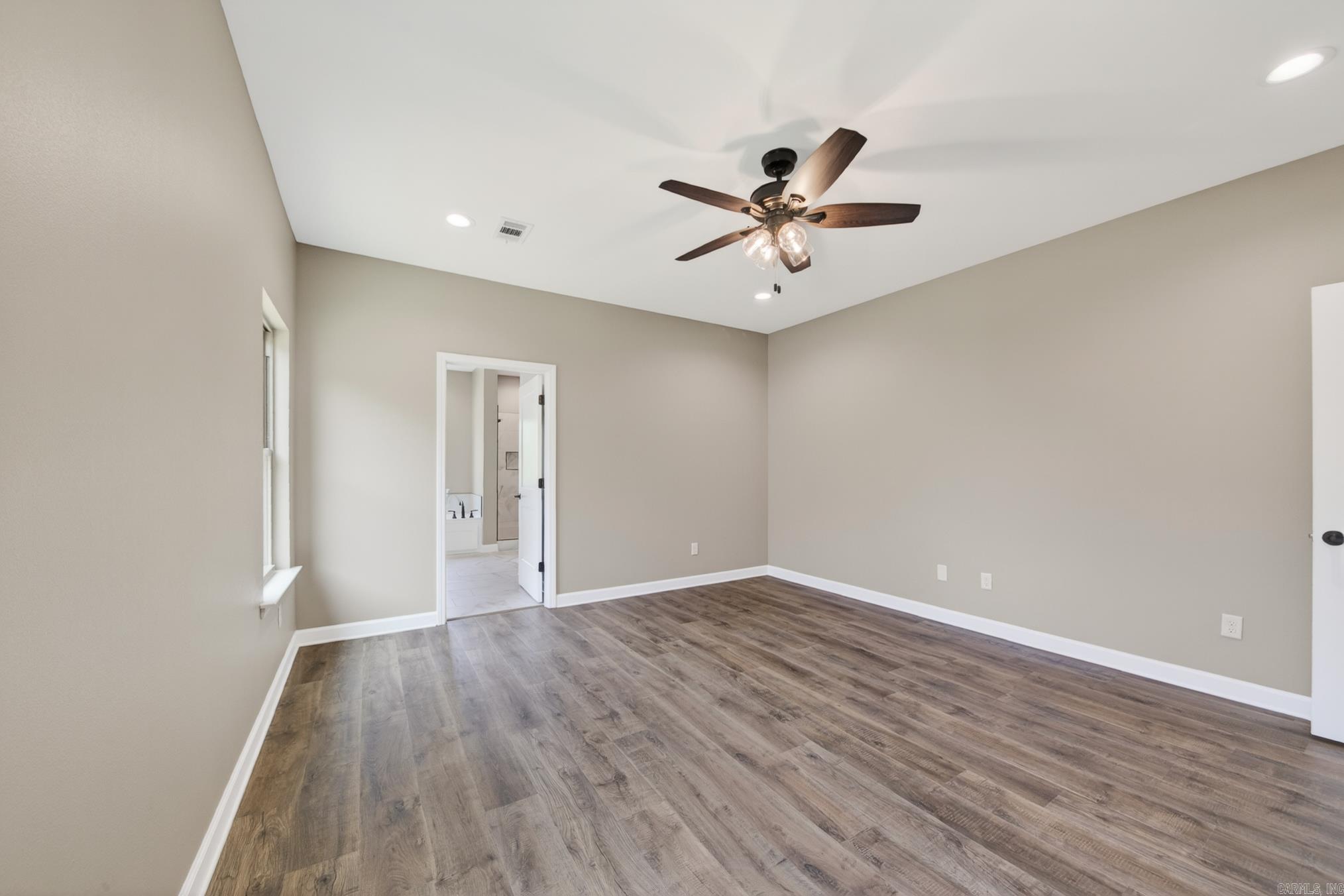 556 Valley Oak Drive Sherwood, AR 72120-0000