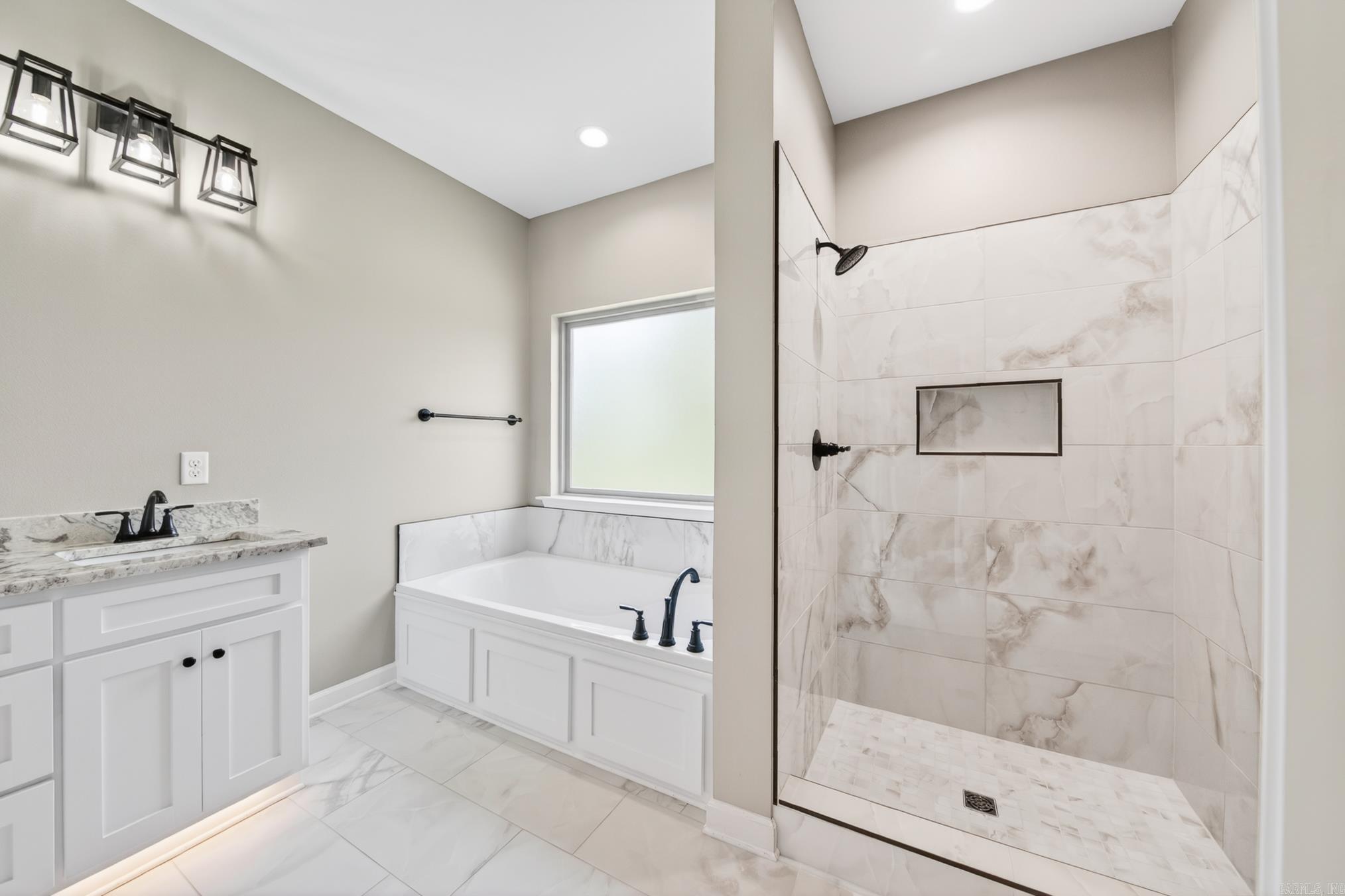 556 Valley Oak Drive Sherwood, AR 72120-0000