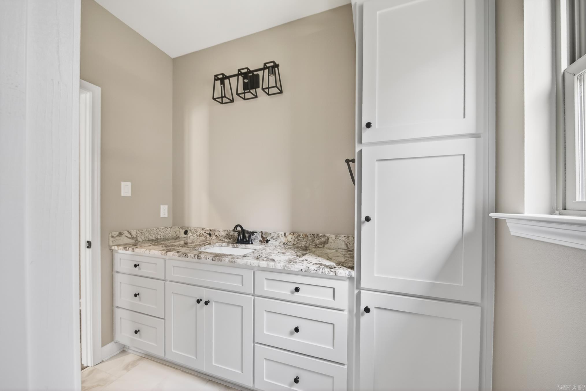 556 Valley Oak Drive Sherwood, AR 72120-0000