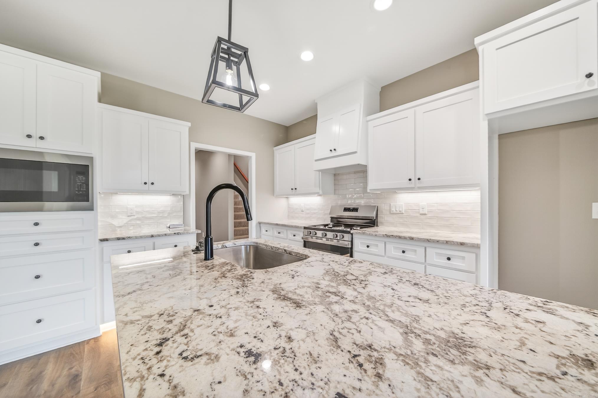 556 Valley Oak Drive Sherwood, AR 72120-0000