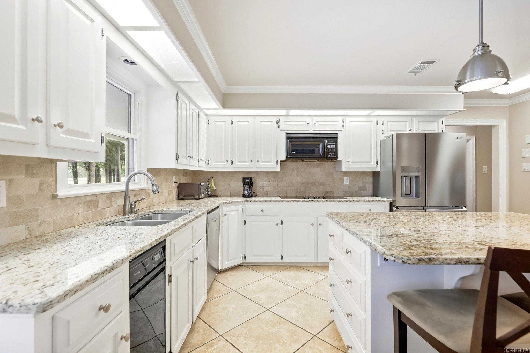 19 Club Manor  Maumelle, AR