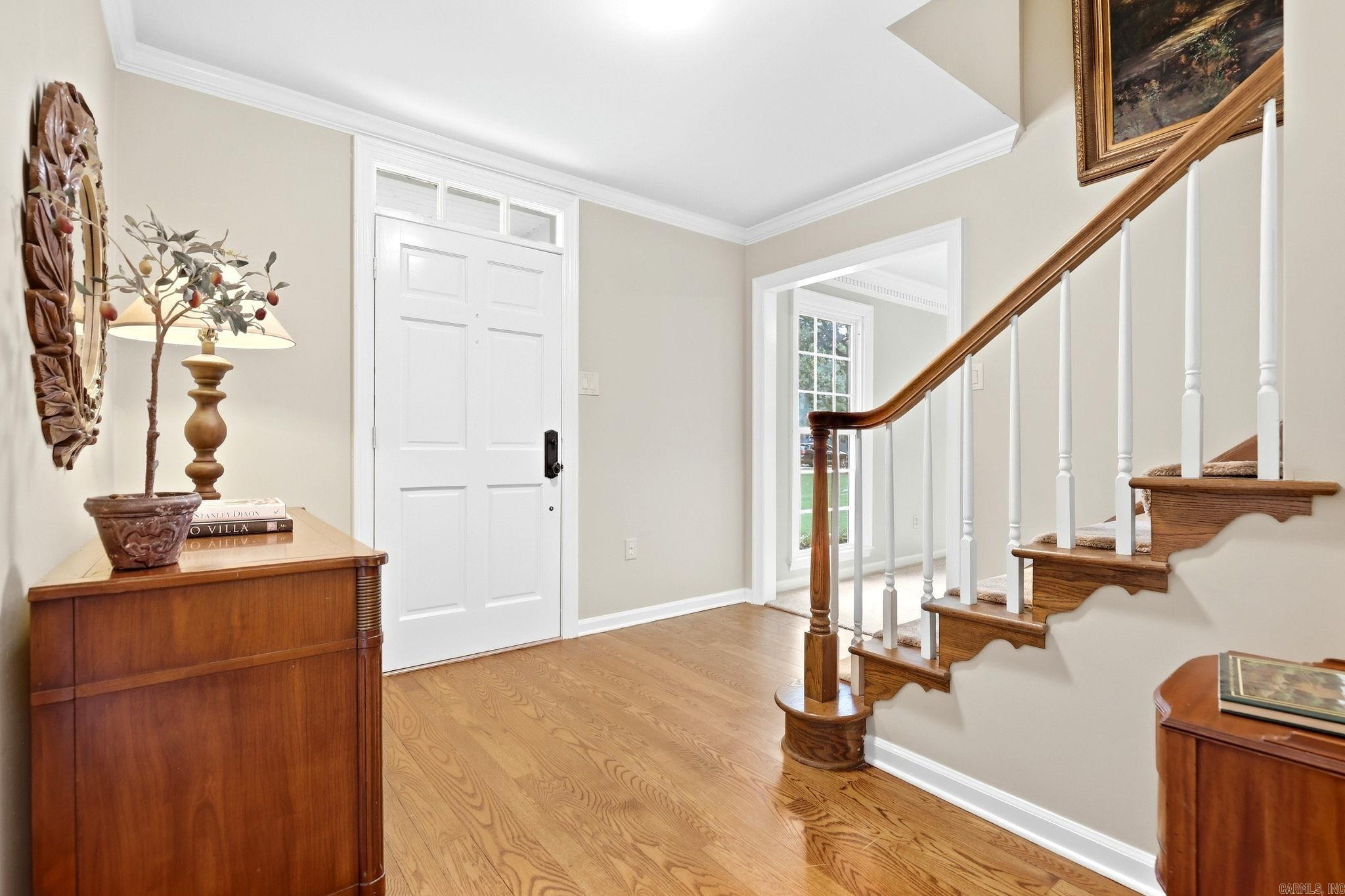 19 Club Manor Drive — photo 4