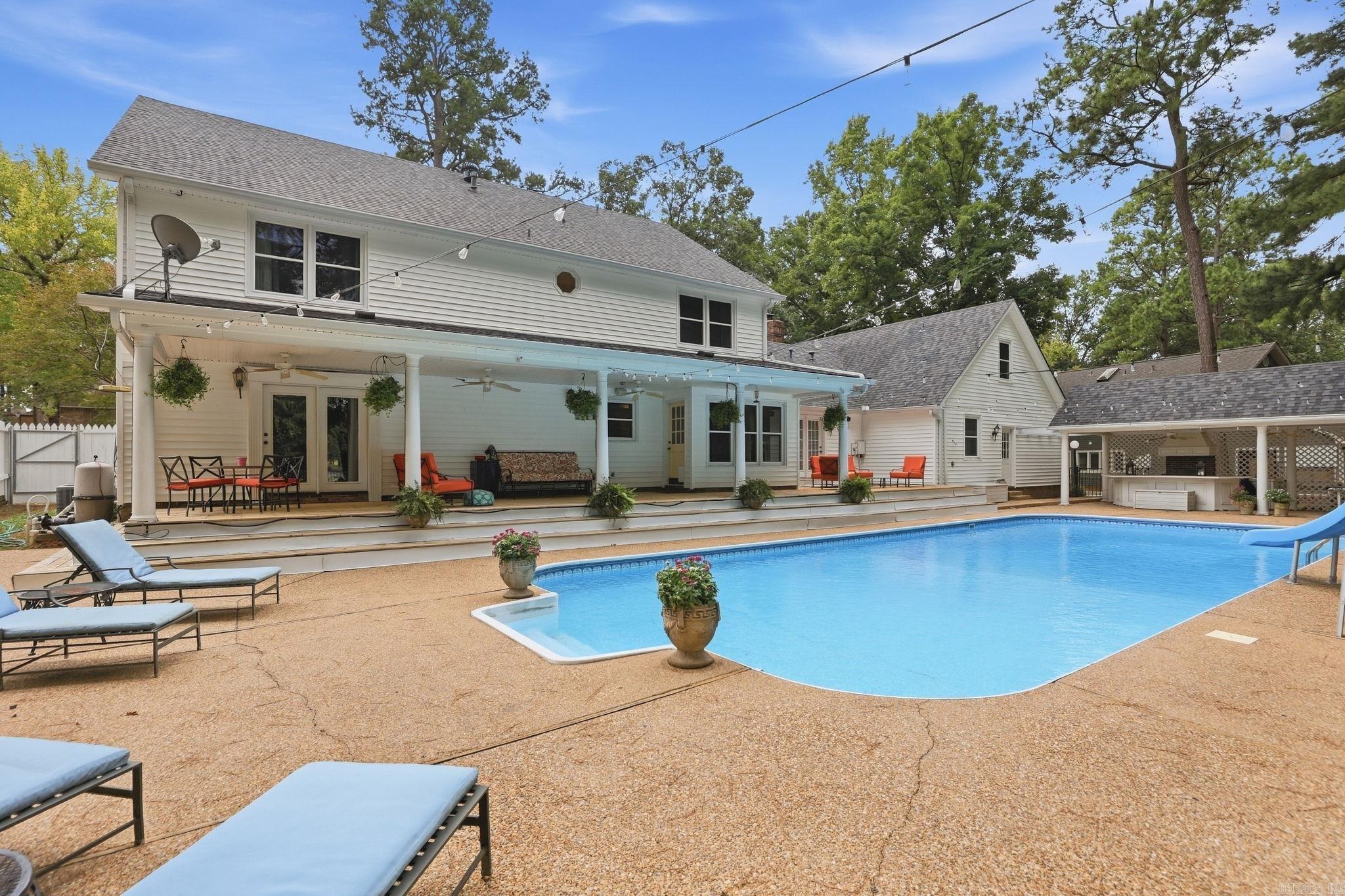 19 Club Manor  Maumelle, AR