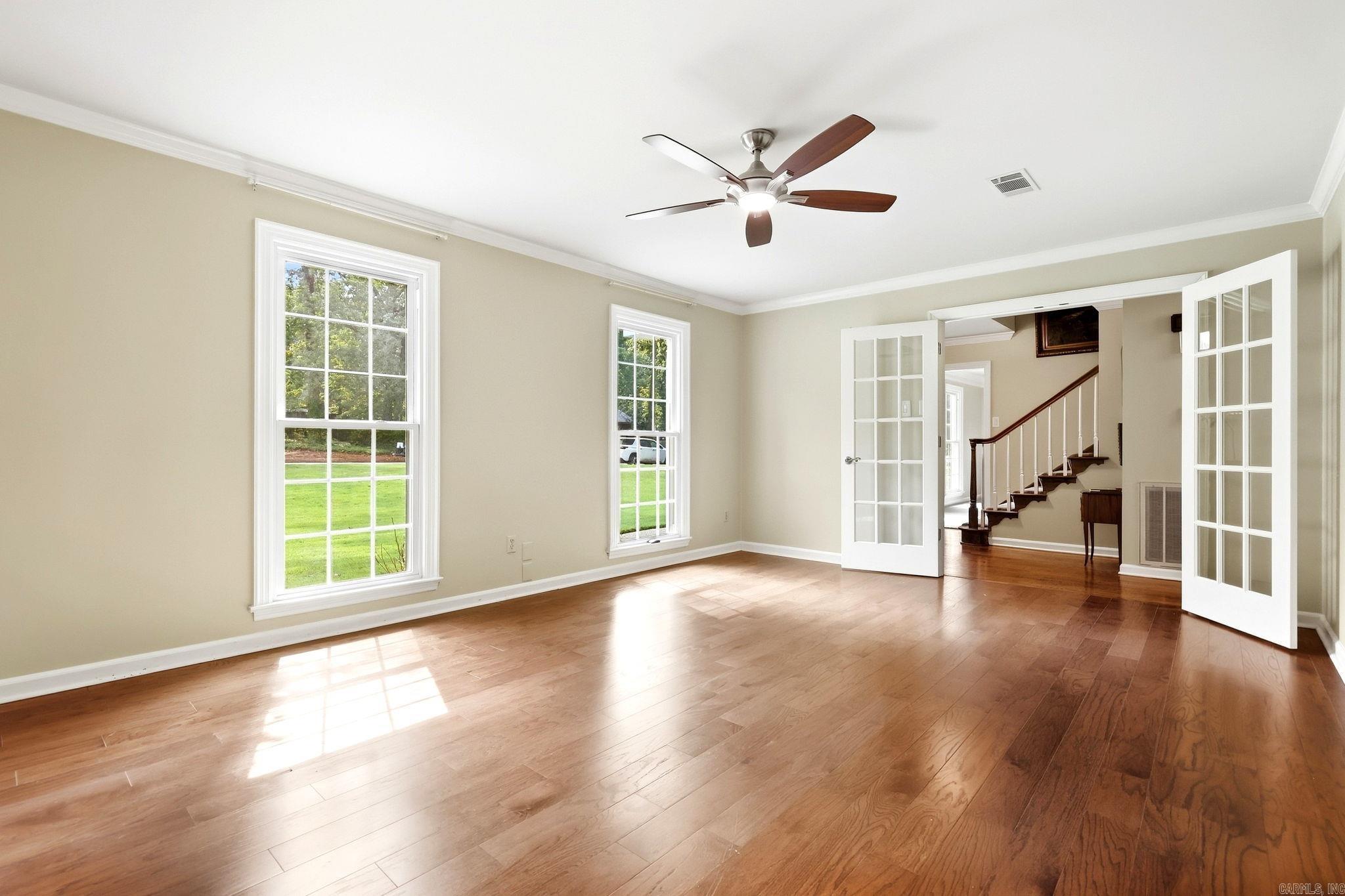 19 Club Manor Drive — photo 5