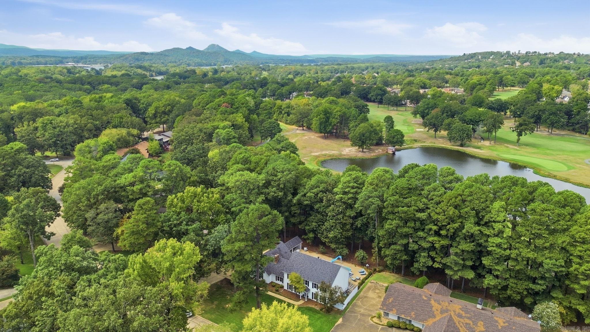 19 Club Manor  Maumelle, AR