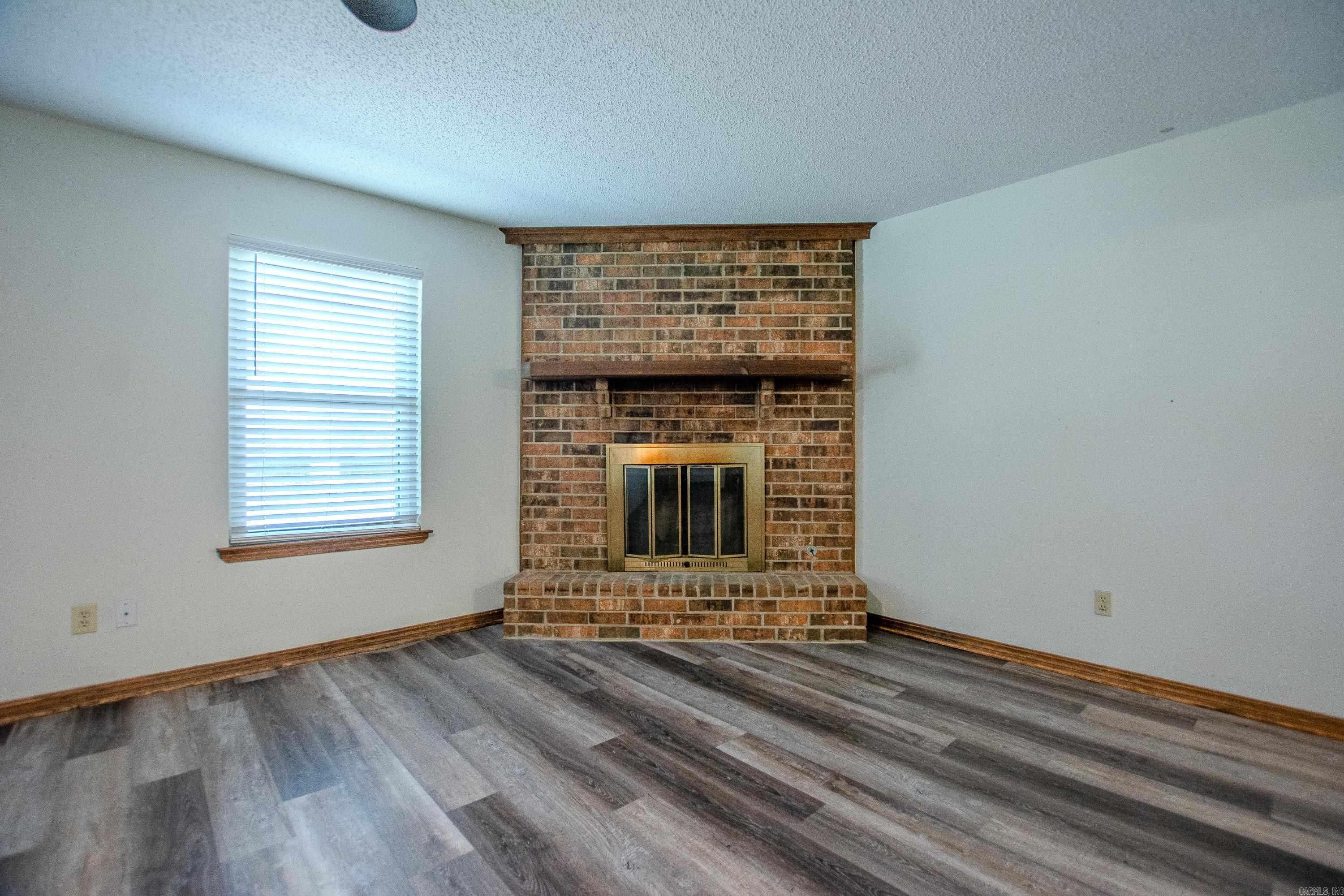 106 Robin Glen Dr.  Sherwood, AR