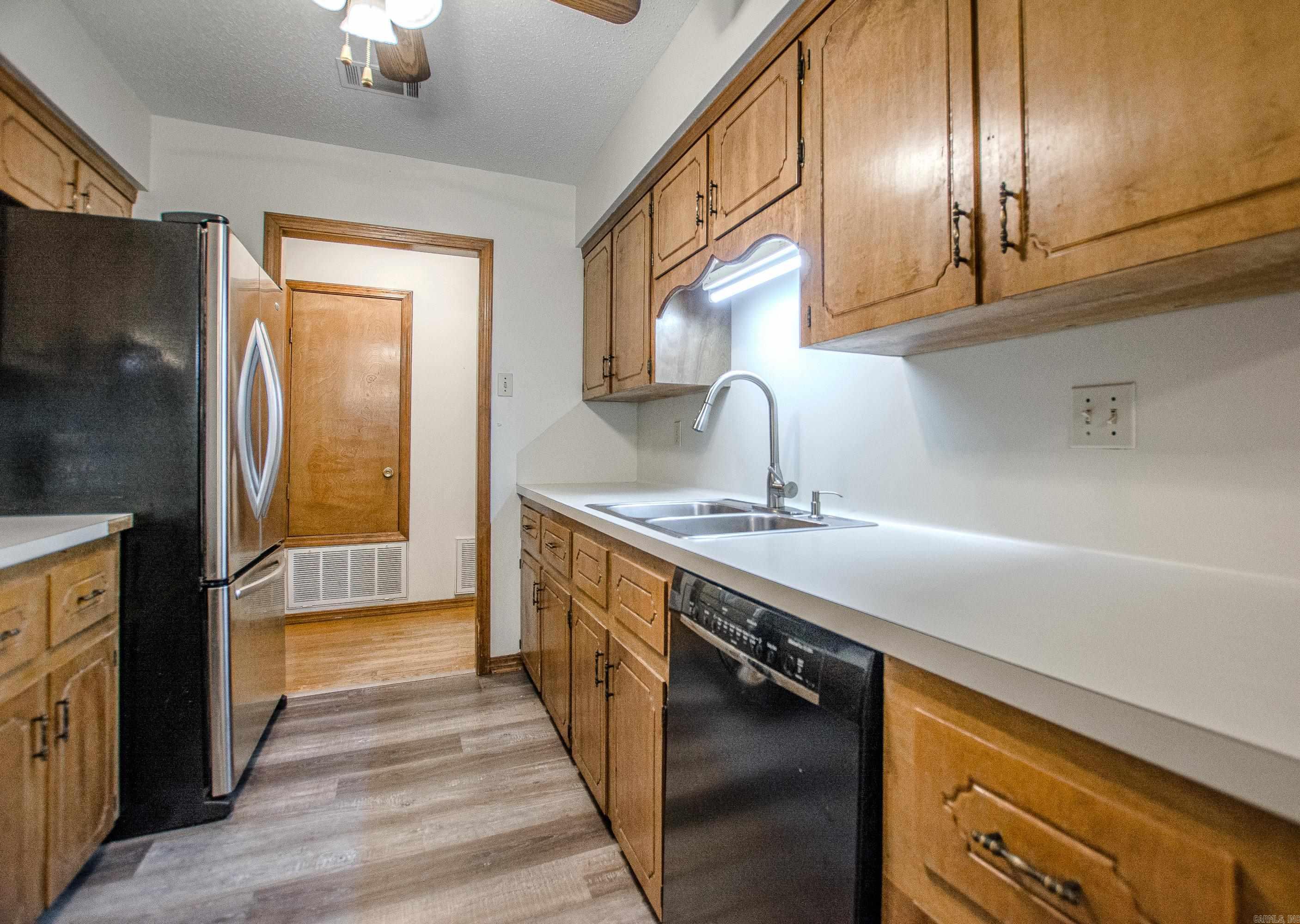 106 Robin Glen Dr.  Sherwood, AR