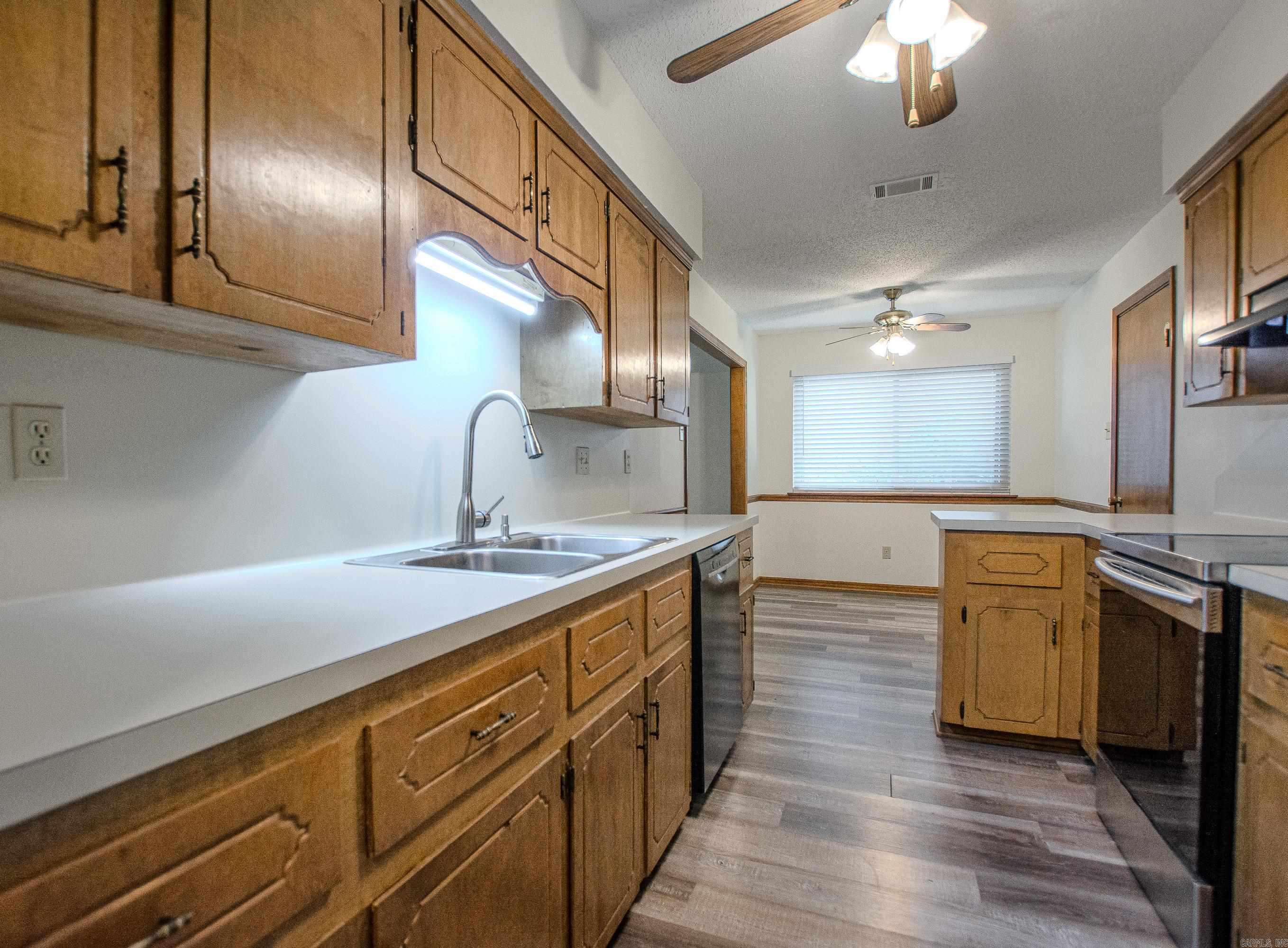 106 Robin Glen Dr.  Sherwood, AR