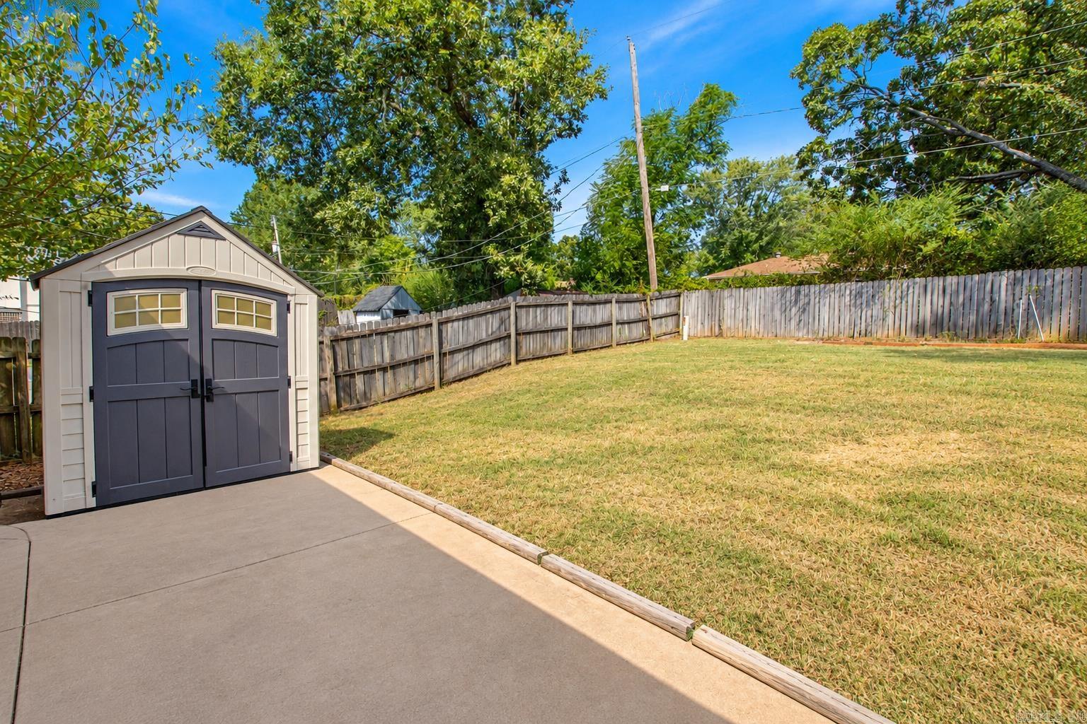 106 Robin Glen Dr.  Sherwood, AR