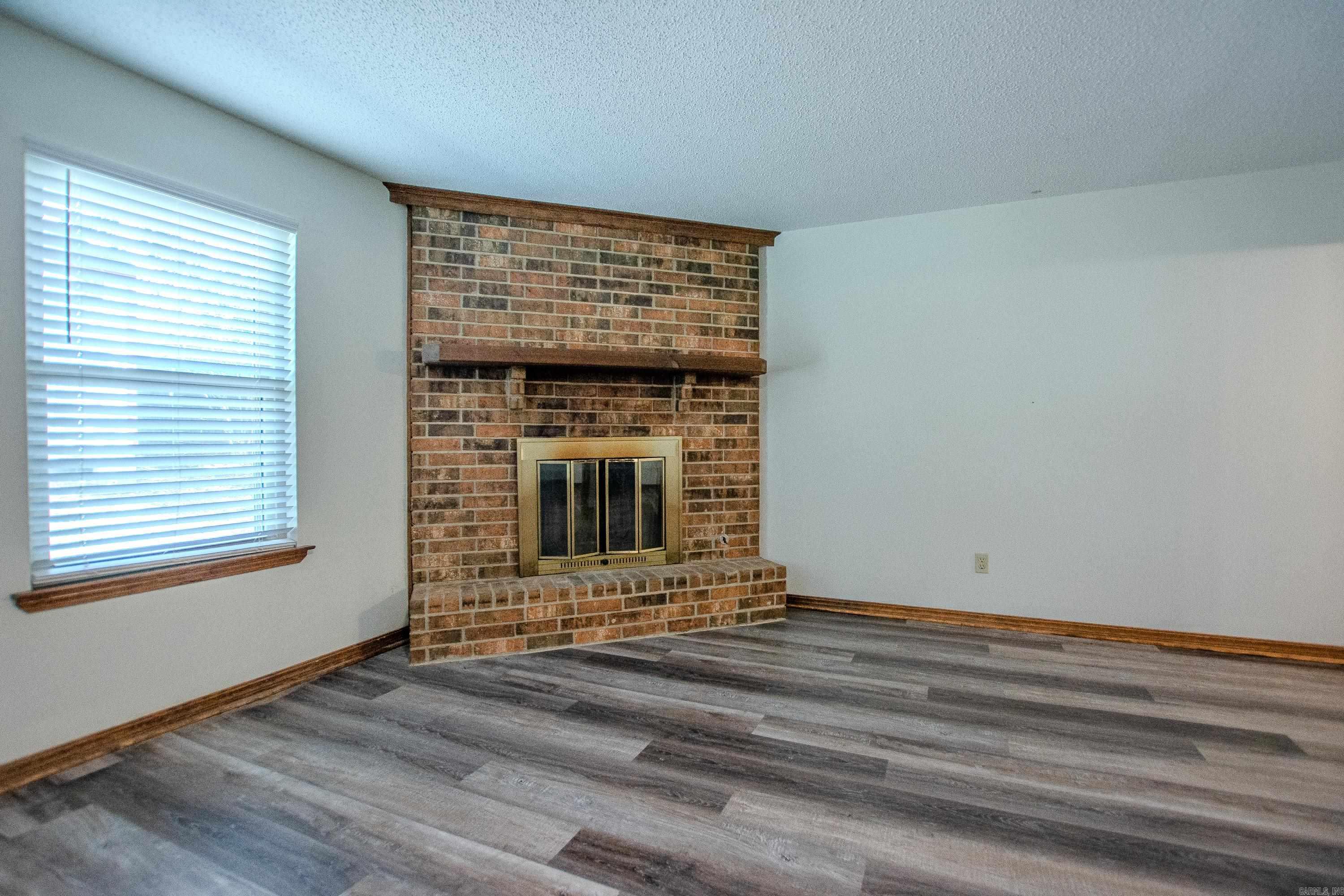 106 Robin Glen Dr.  Sherwood, AR