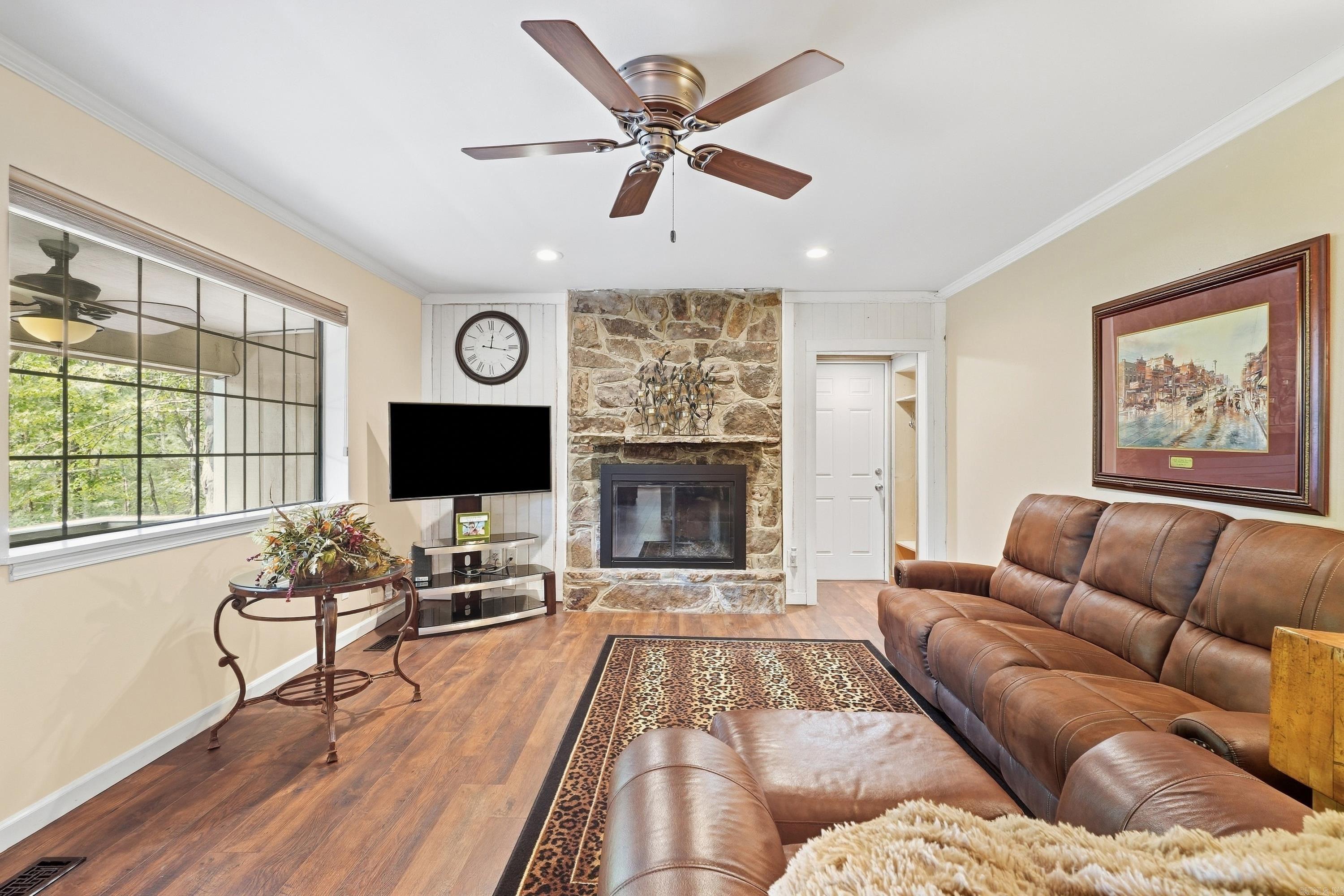 214 Burnt Rock Falls  Fairfield Bay, AR
