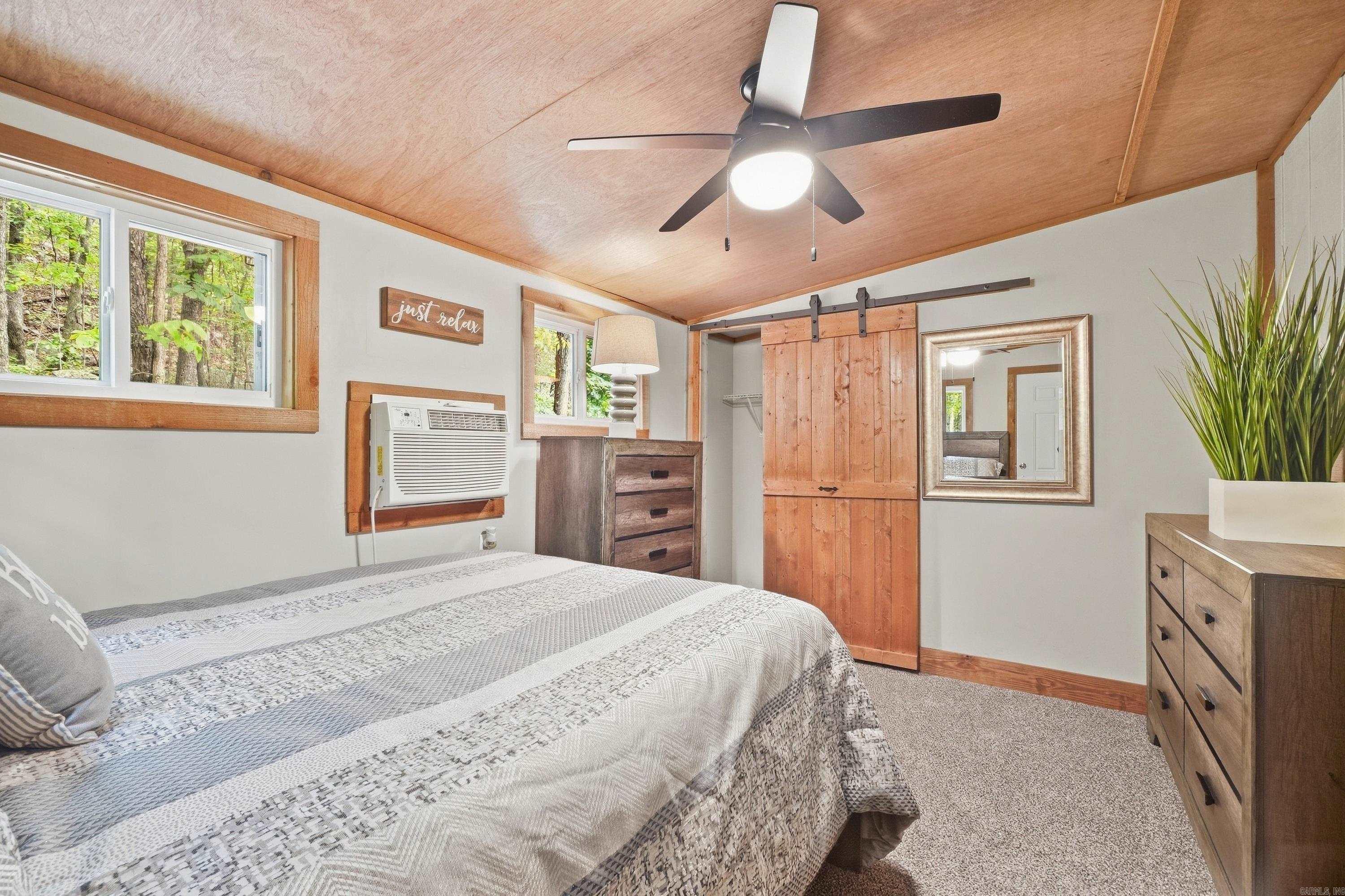 214 Burnt Rock Falls  Fairfield Bay, AR