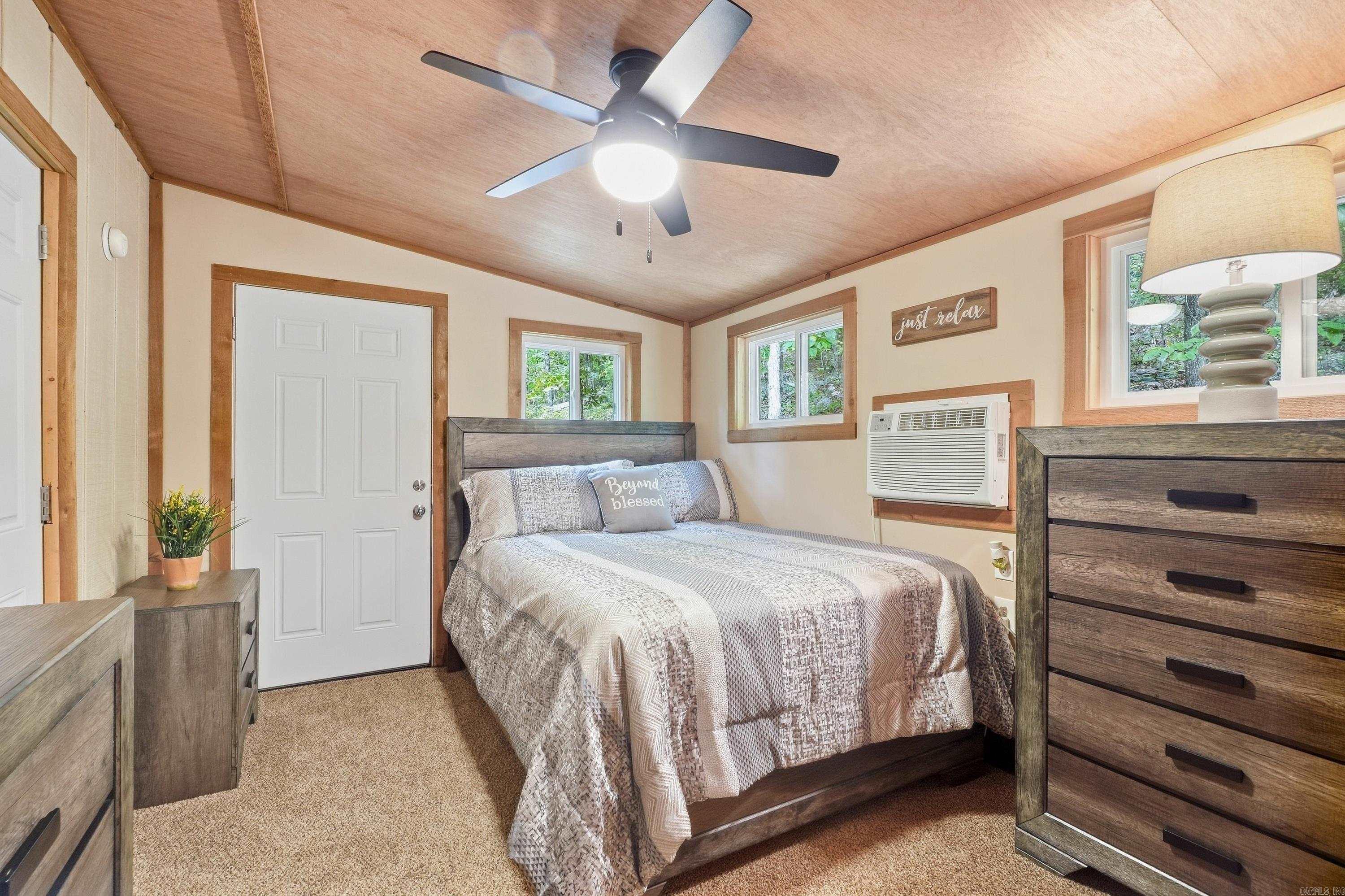 214 Burnt Rock Falls  Fairfield Bay, AR