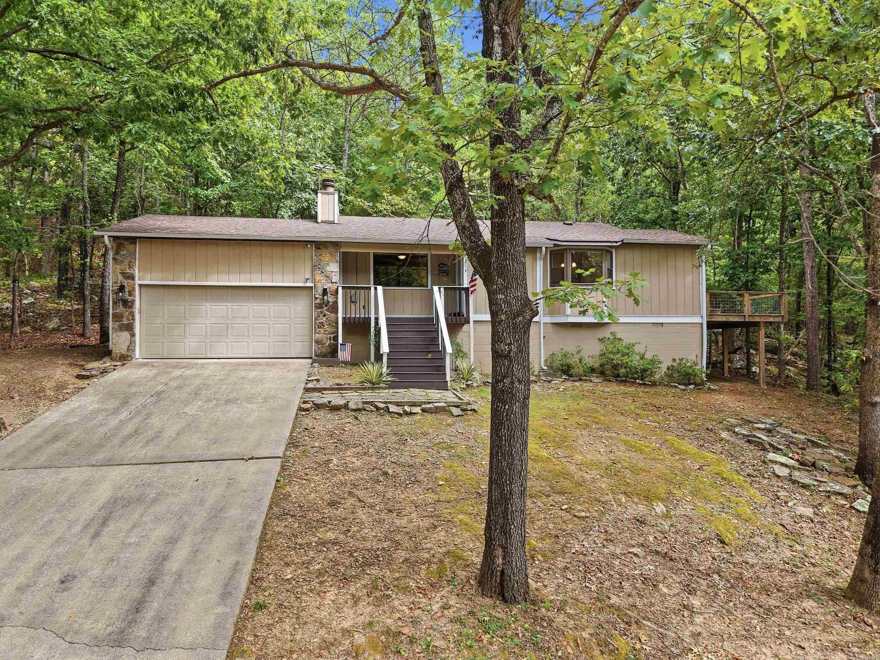 214 Burnt Rock Falls  Fairfield Bay, AR