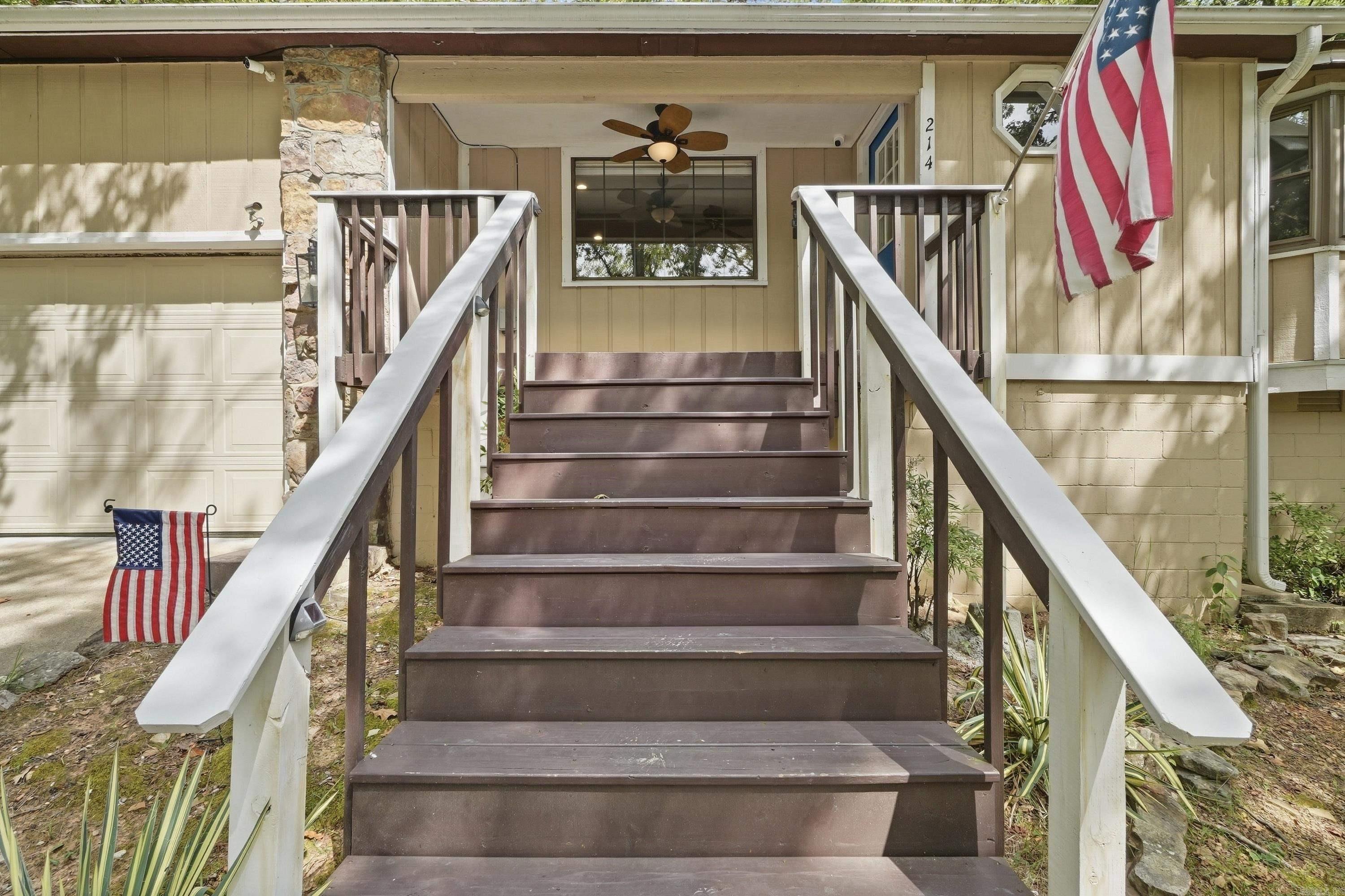 214 Burnt Rock Falls  Fairfield Bay, AR