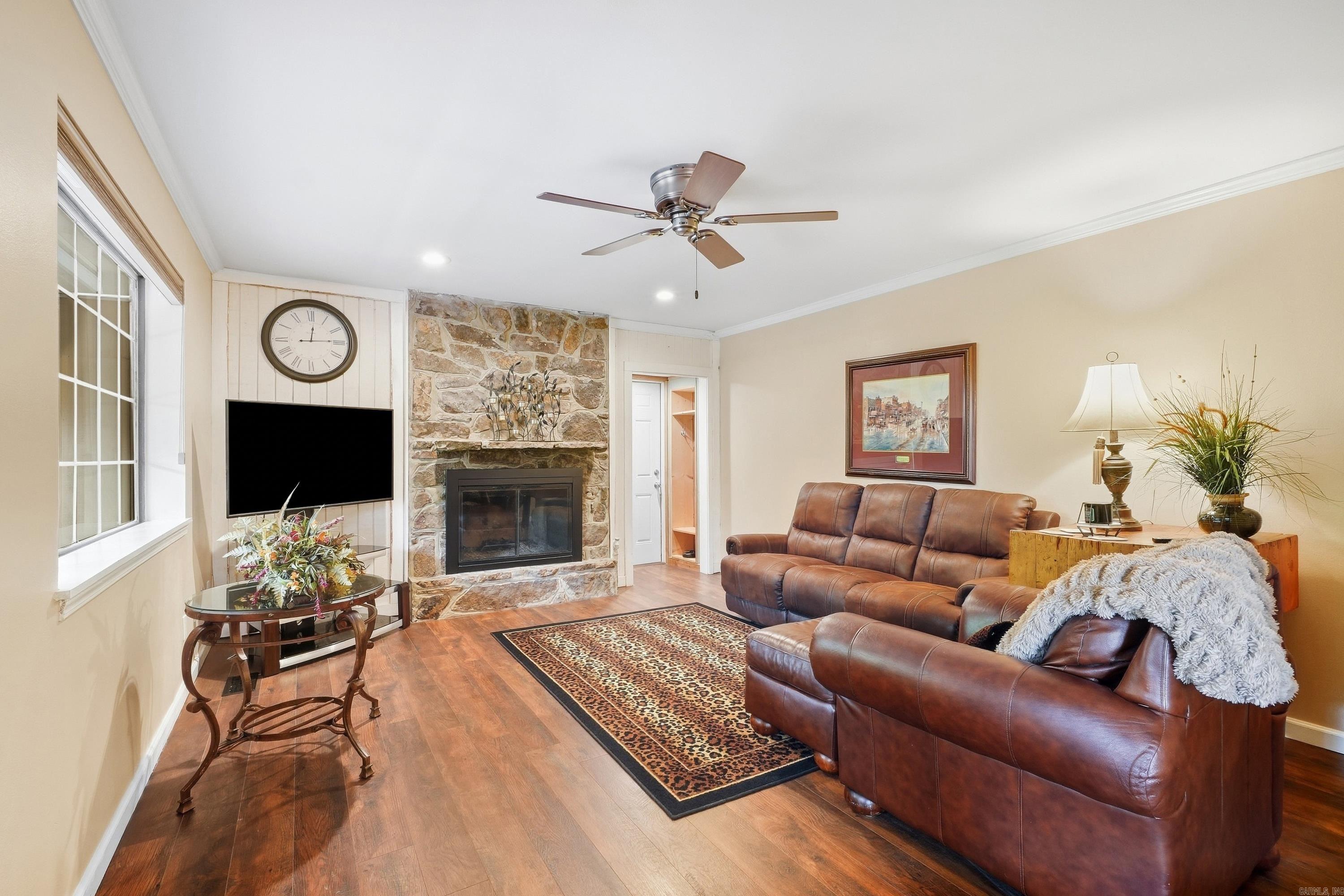 214 Burnt Rock Falls  Fairfield Bay, AR