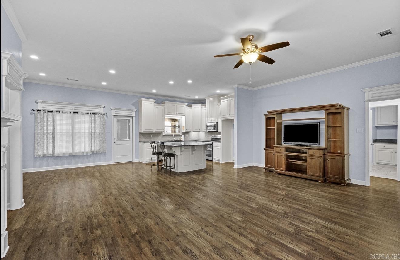 1229 Windsor Court — photo 4