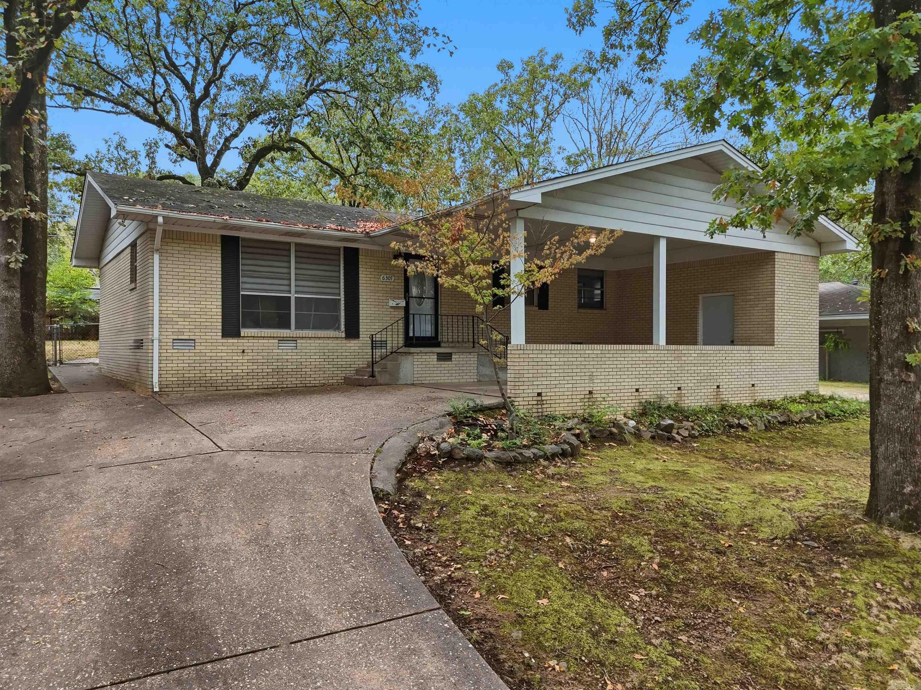 6307 Blackhawk Drive — exterior