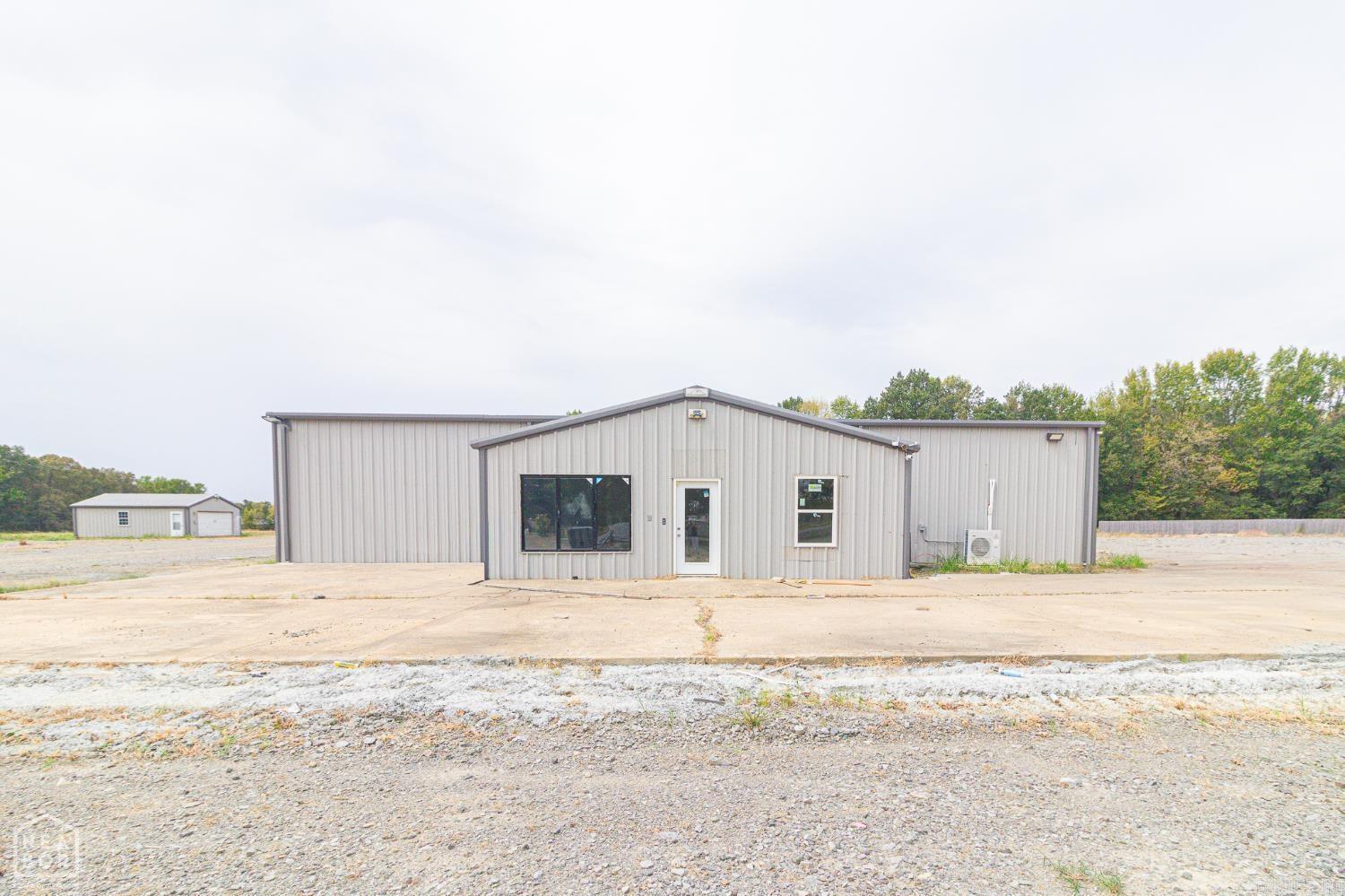 1439 Missile Base Road — exterior