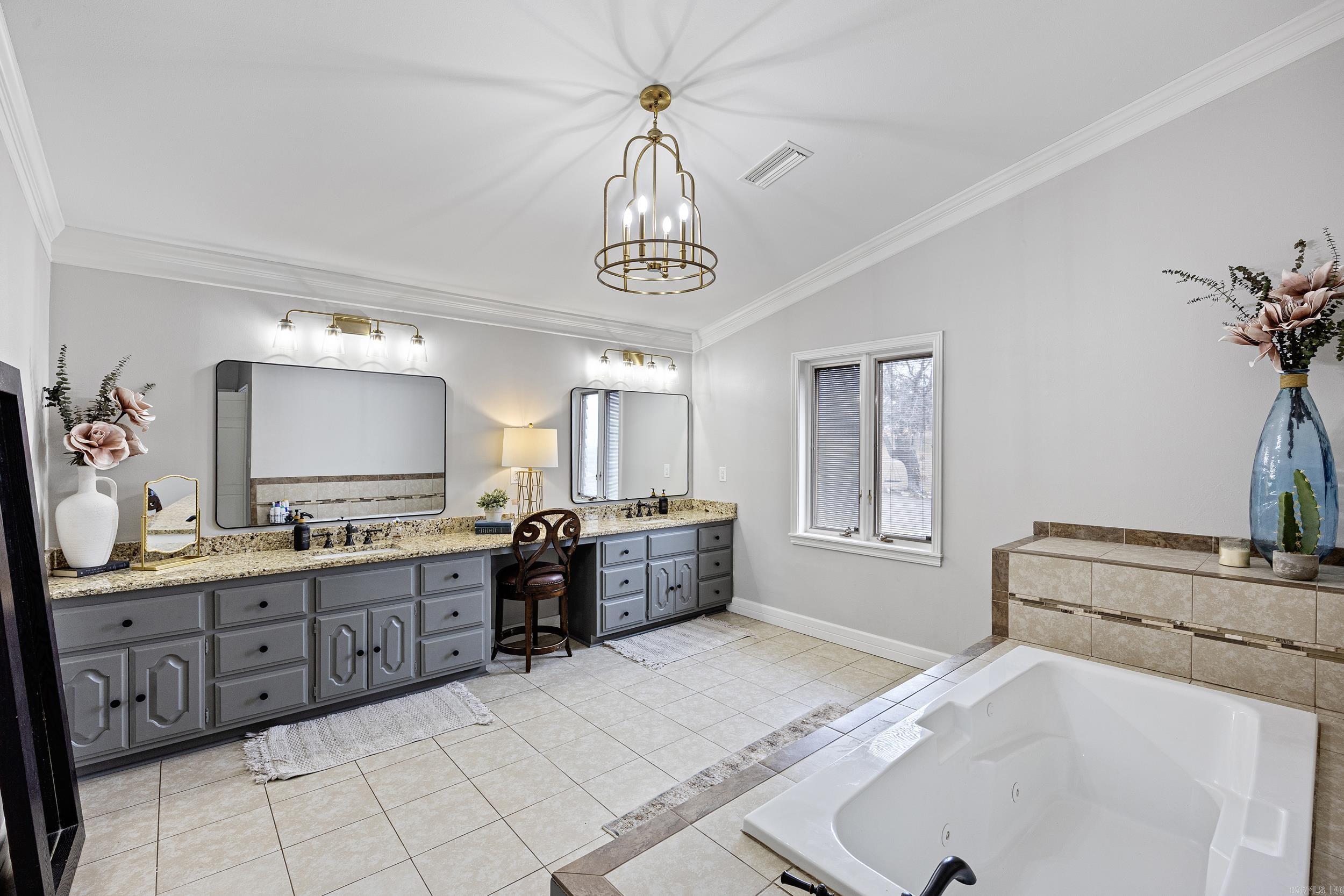 11 Bluff  Russellville, AR
