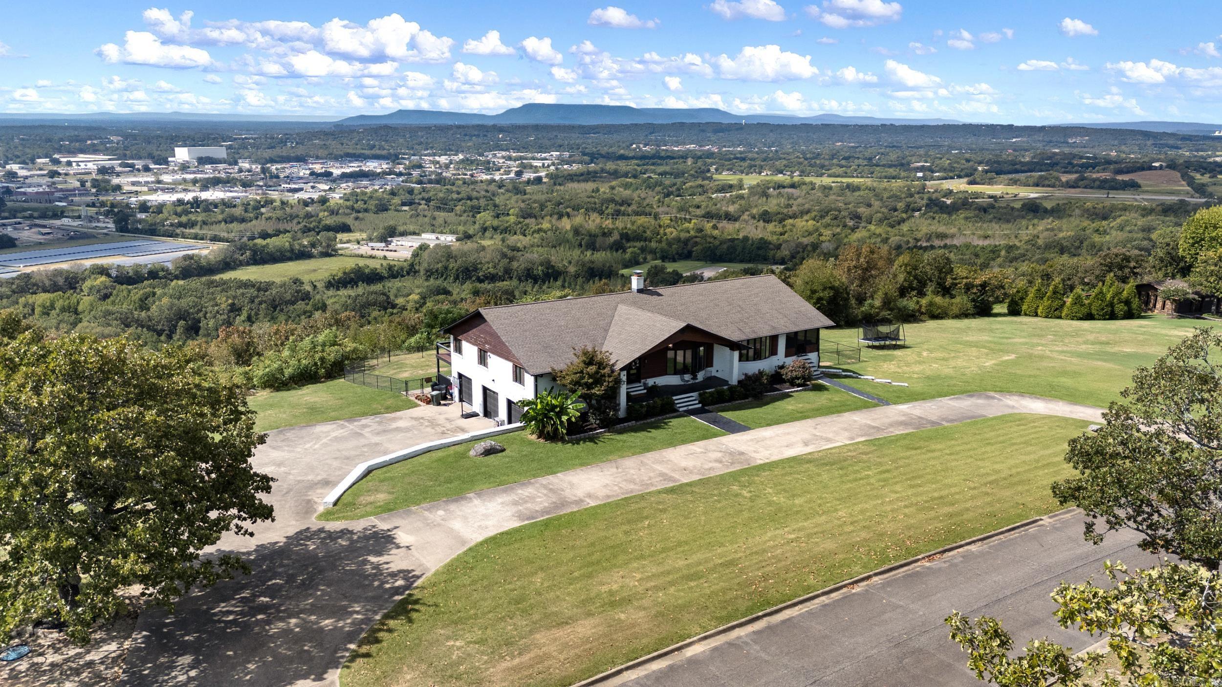 11 Bluff  Russellville, AR