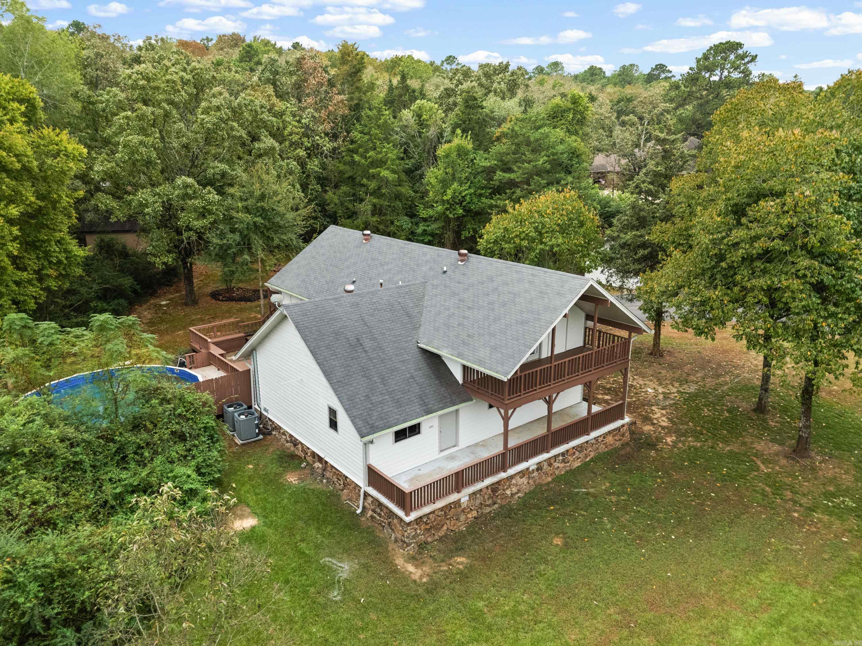 1845 Cox Cove — photo 2