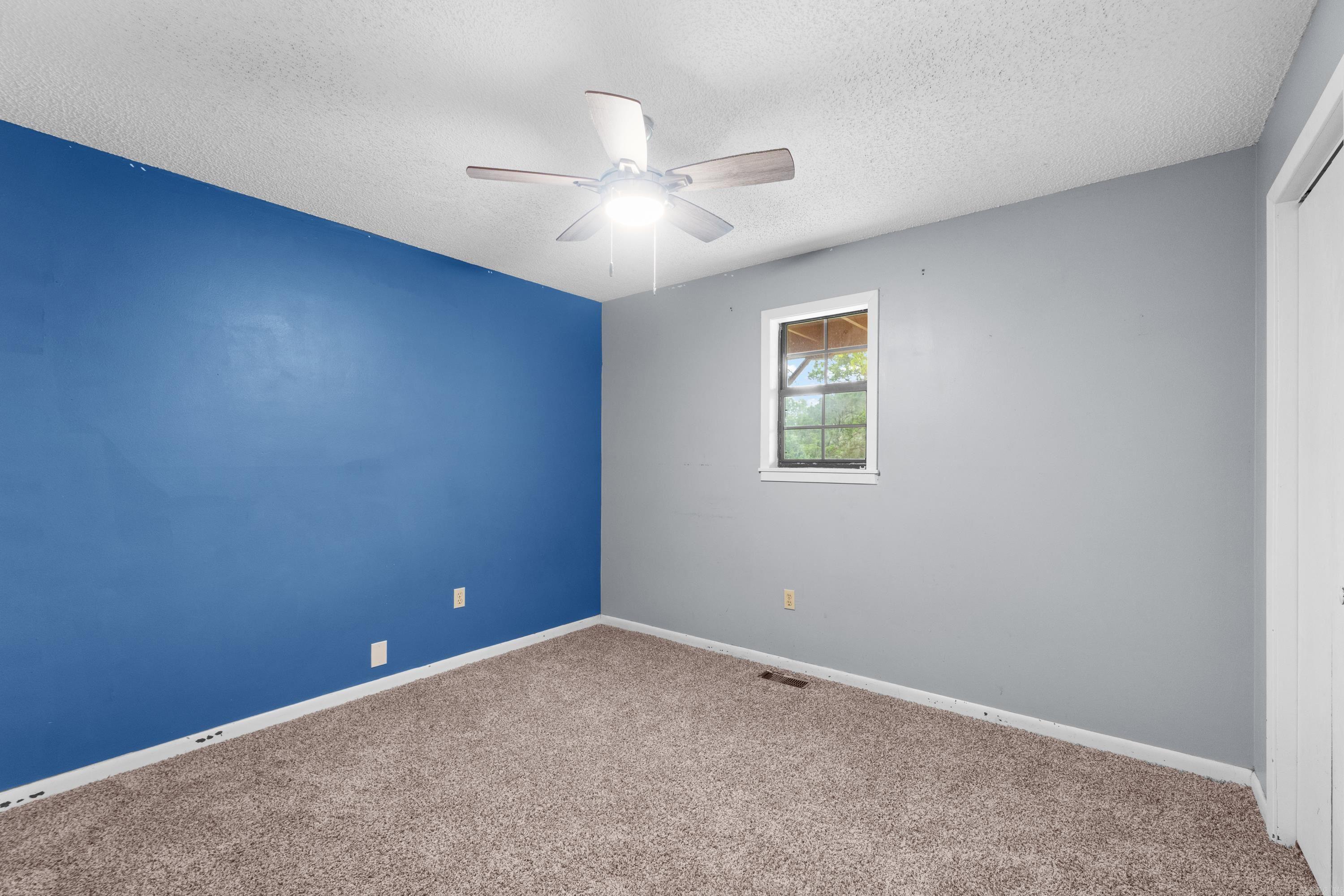 1845 Cox  Conway, AR