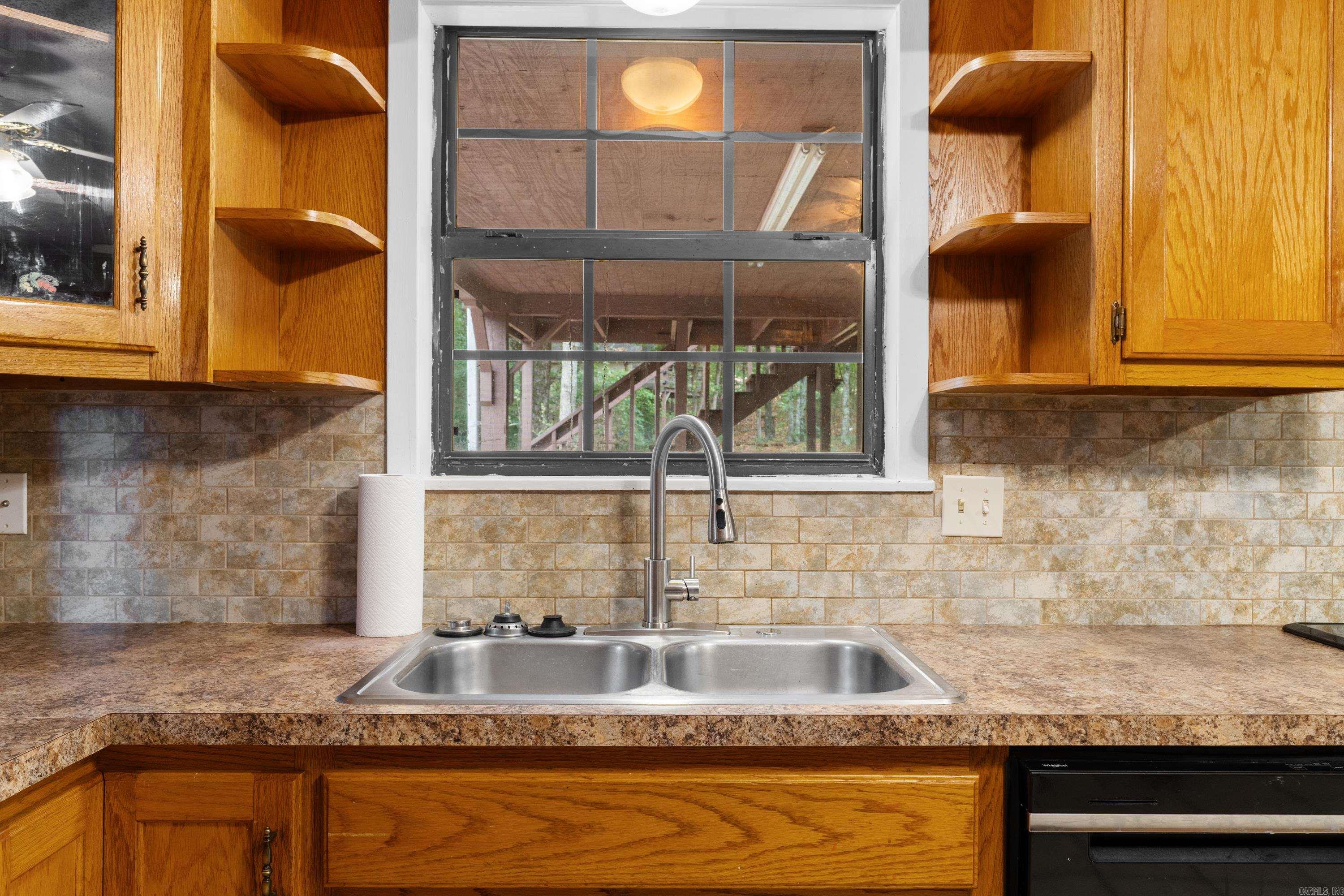 1845 Cox  Conway, AR