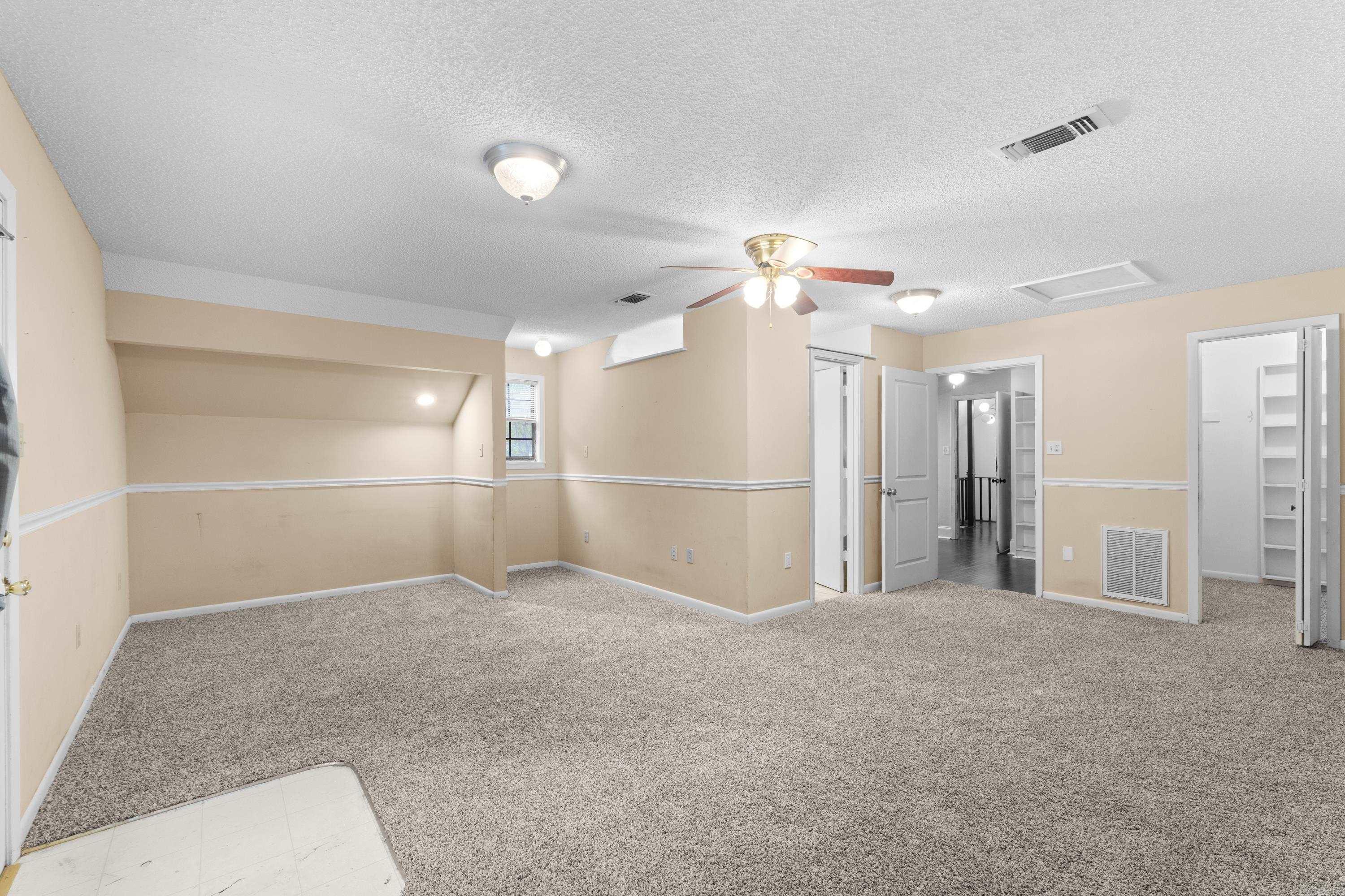 1845 Cox  Conway, AR