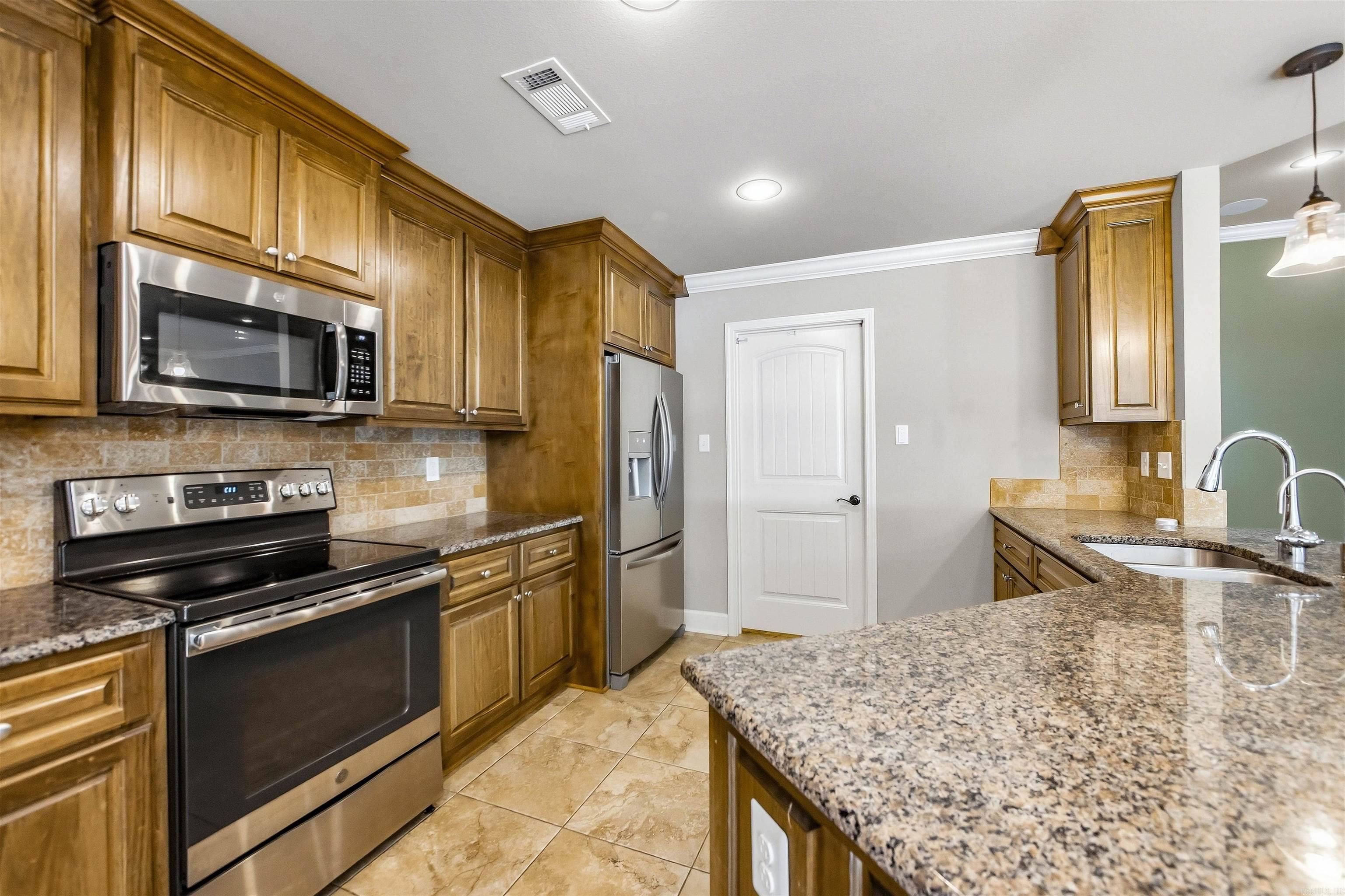 377 Reuben Drive  Alexander, AR