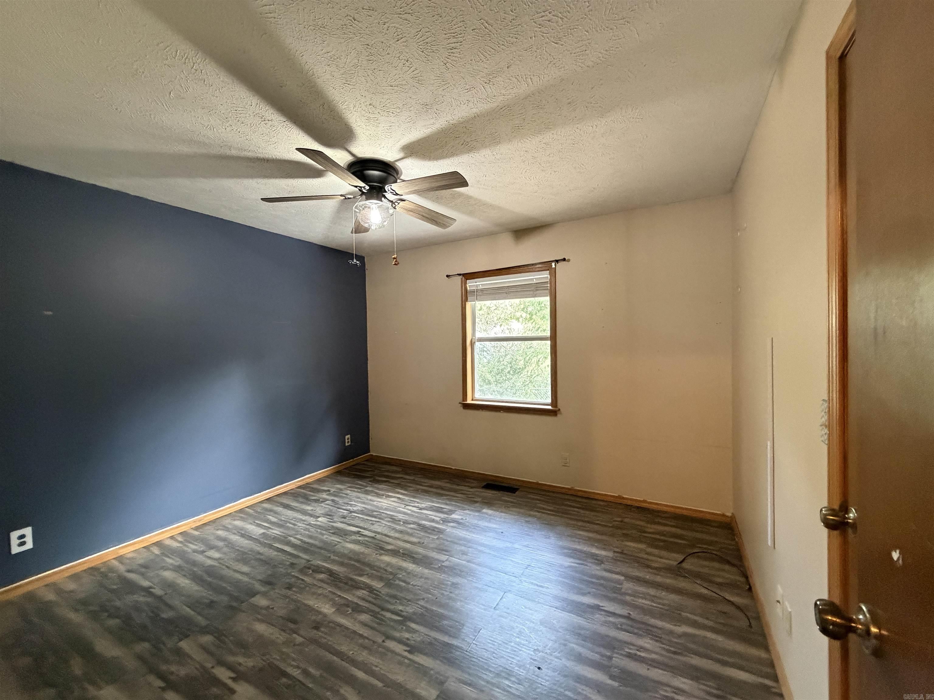 301 South Street Court  Flippin, AR