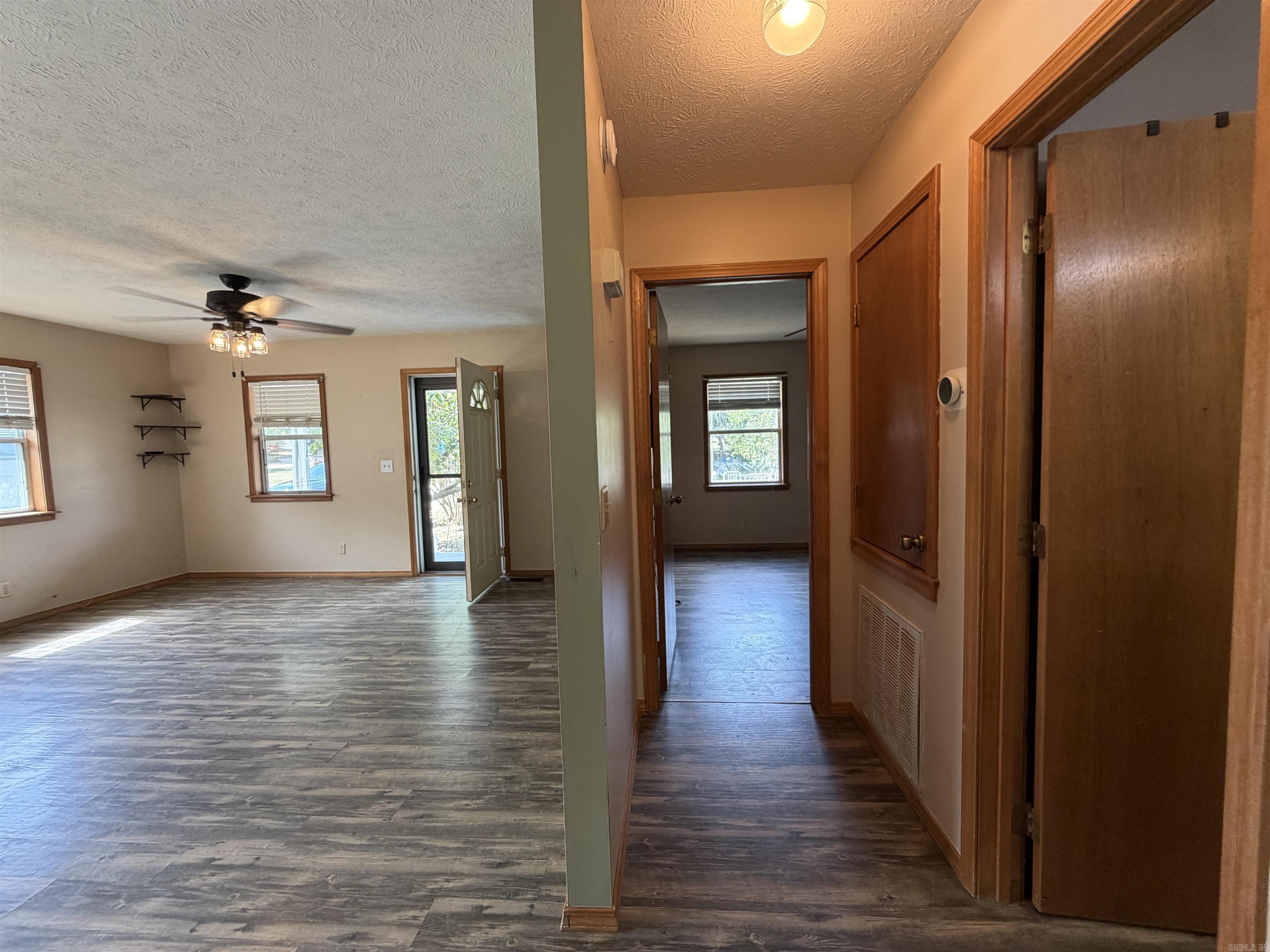 301 South Street Court  Flippin, AR