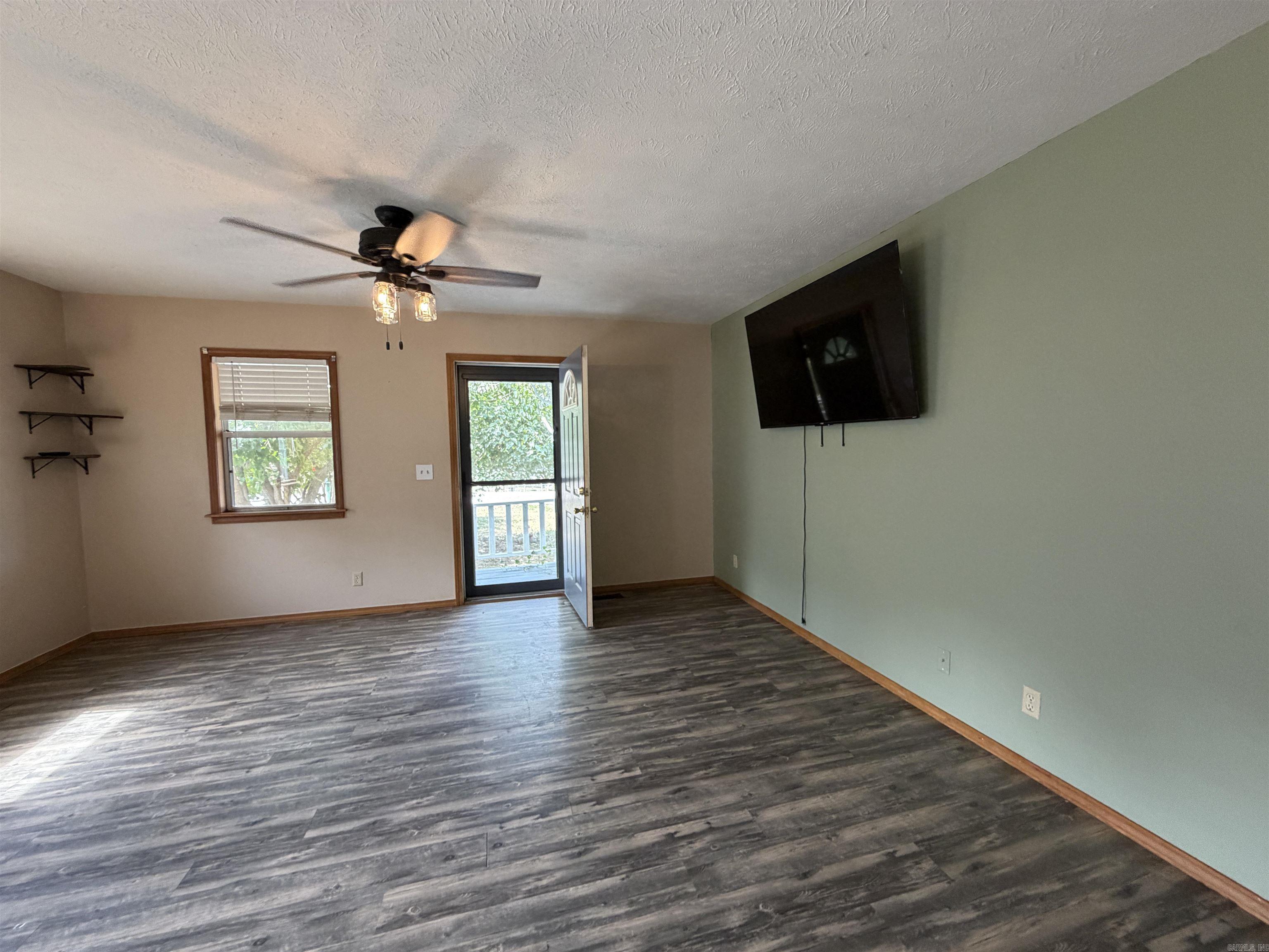 301 South Street Court  Flippin, AR