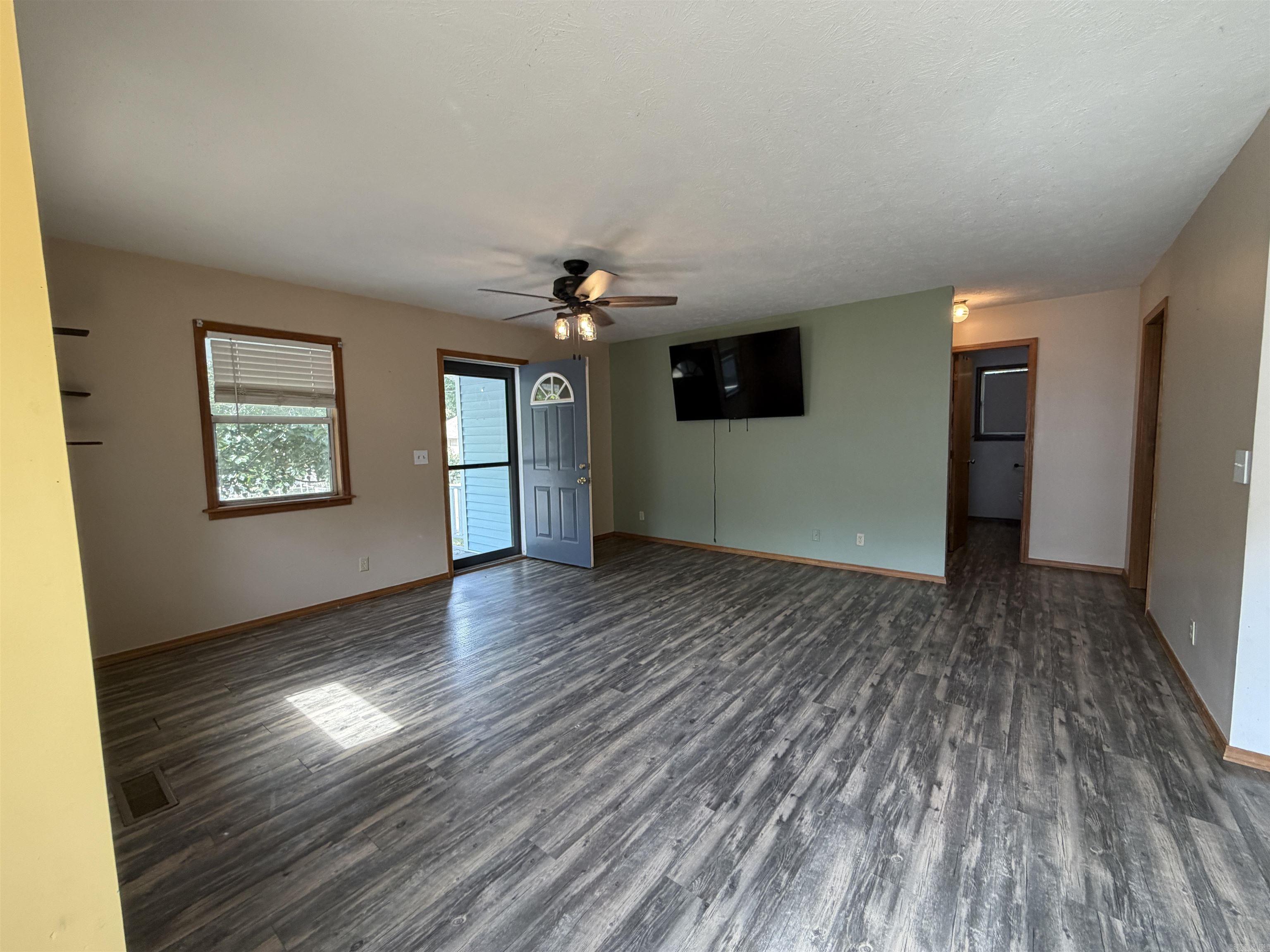 301 South Street Court  Flippin, AR
